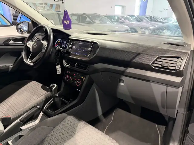Volkswagen T-Cross view 10