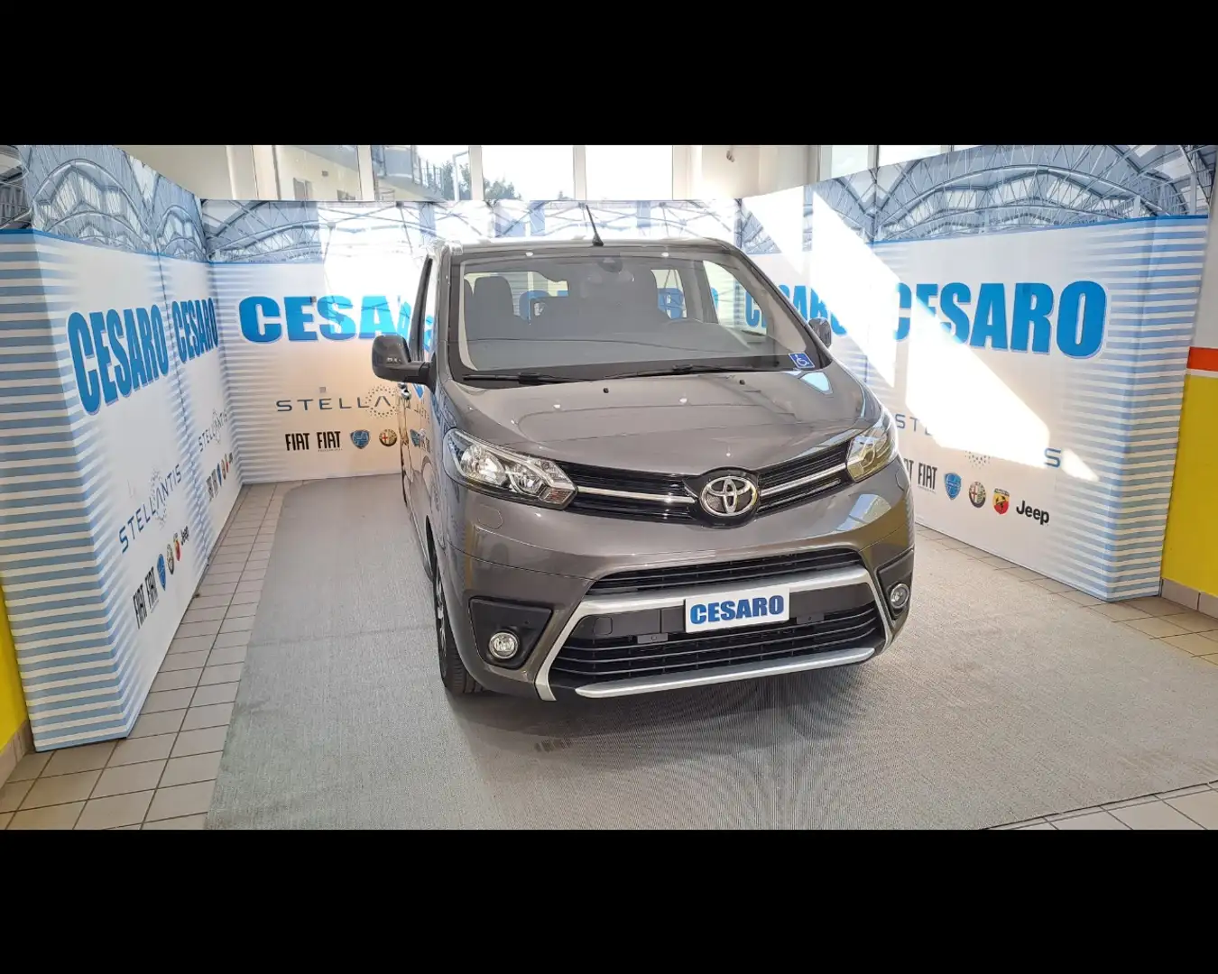 Toyota Proace Verso 2.0d 140cv S&S L1 Executive 5p 8p.ti E6d Grigio - 2