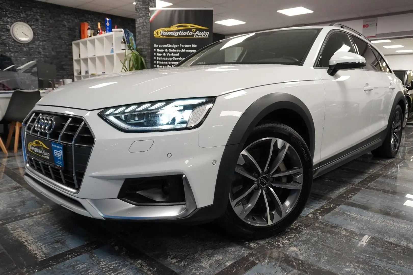 Audi A4 allroad quattro 50 TDI/LED Schein/Aluräder/ Weiß - 1