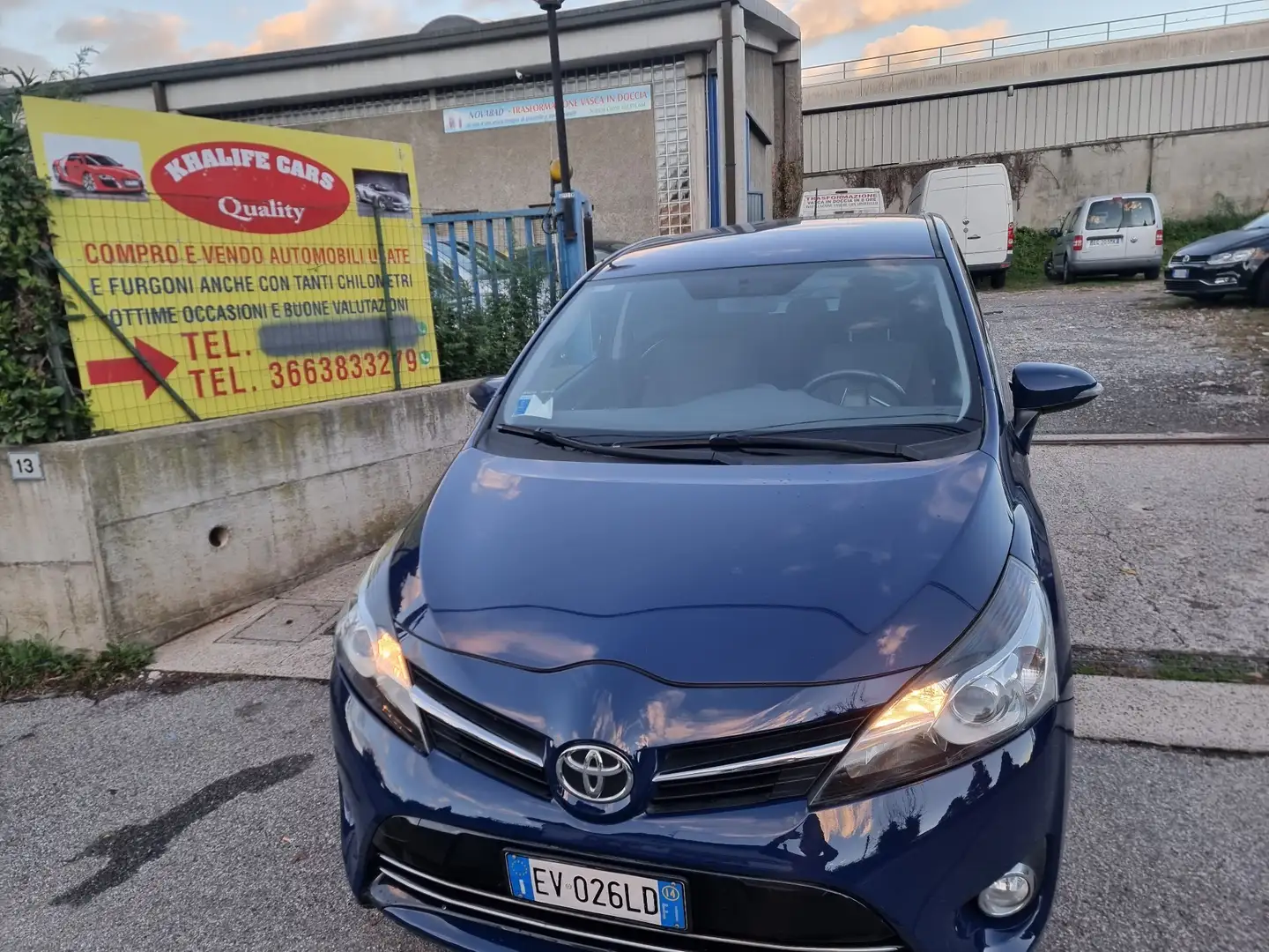 Toyota Verso 1.6 d Active 7p.ti mt Blu/Azzurro - 1