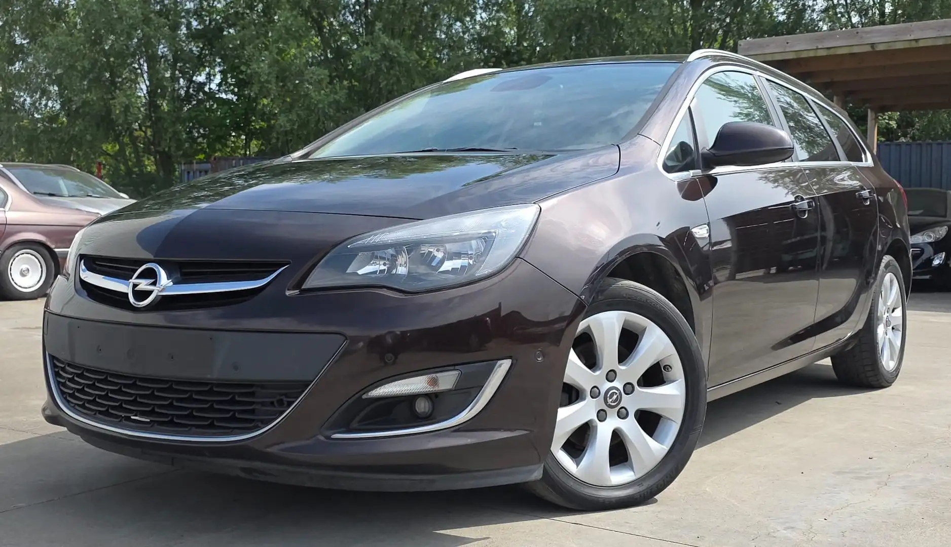 Opel Astra Sports Tourer 1.6 CDTi ecoFLEX Essentia Start Marrón - 2