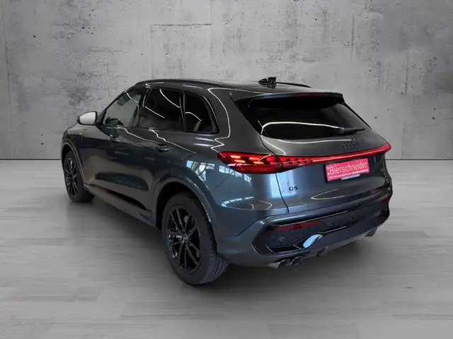 Audi Q5 view 5