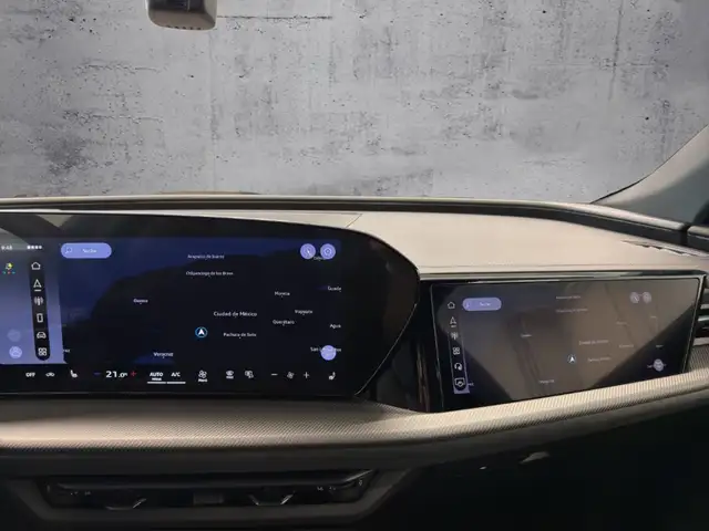 Audi Q5 view 14
