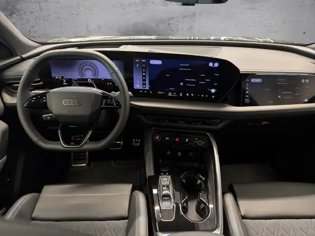Audi Q5 view 12
