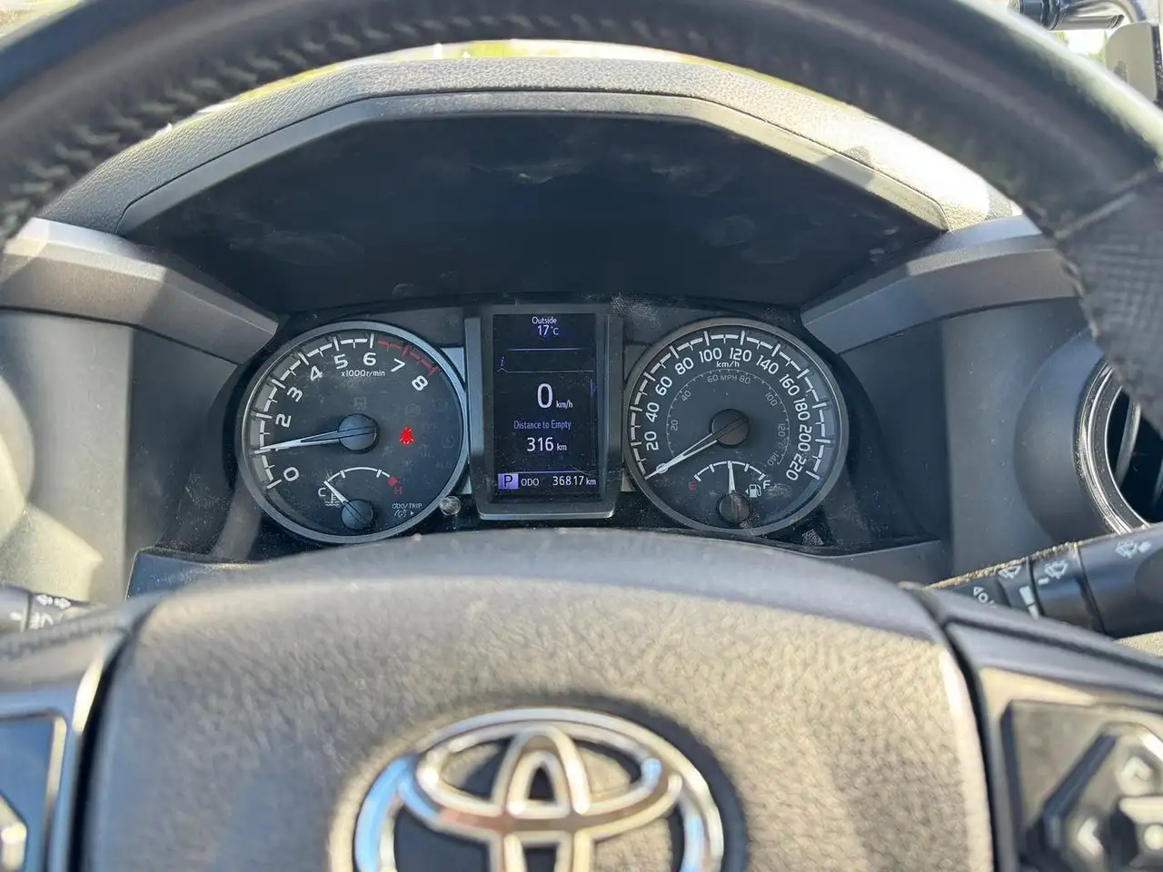 Toyota Tacoma снимка Toyota Tacoma
