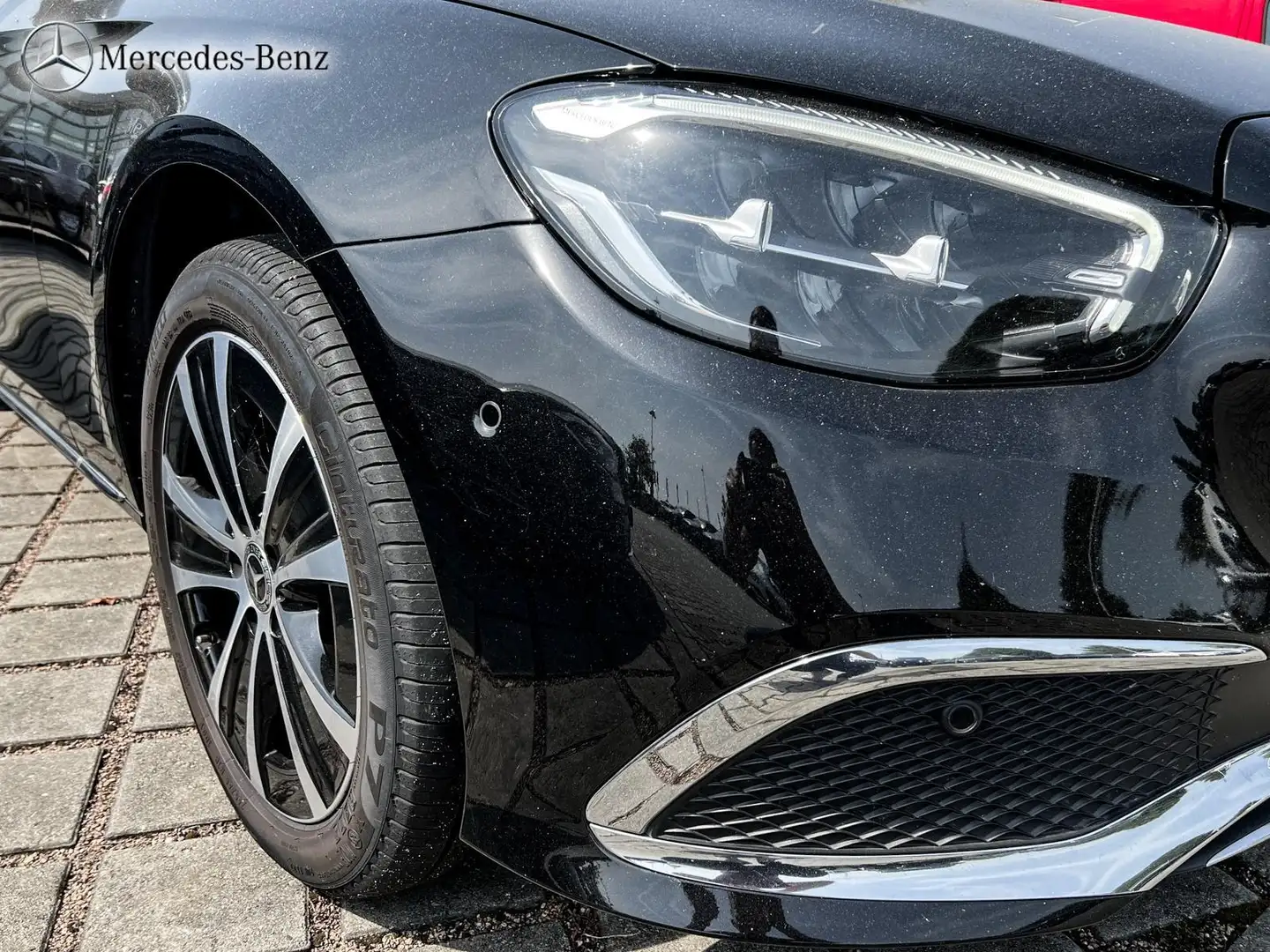 Mercedes-Benz E 220 d 4M Limousine RüKam+Totwink+LE Schwarz - 2