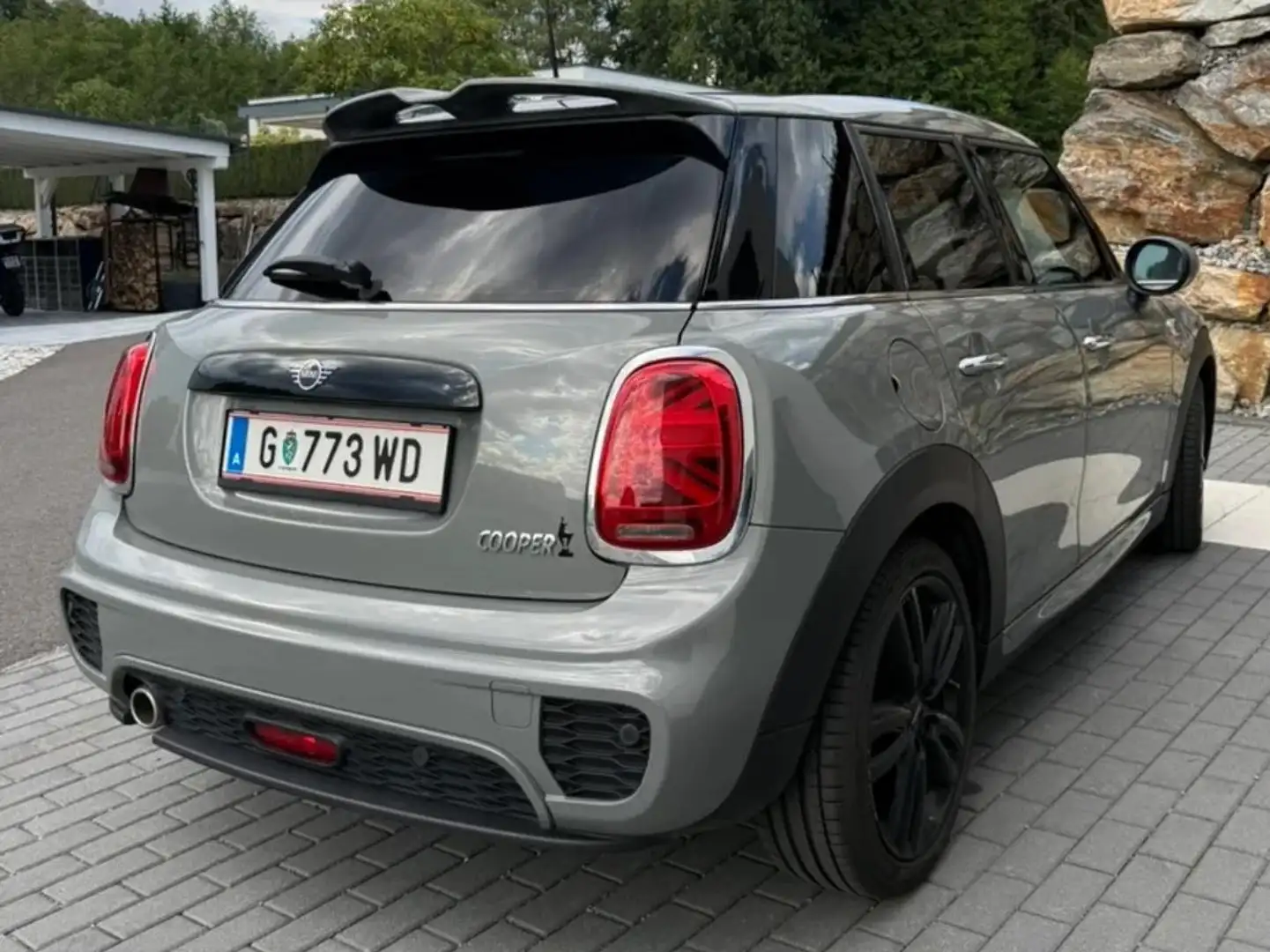 MINI Cooper John Cooper Works innen und außen Grau - 2