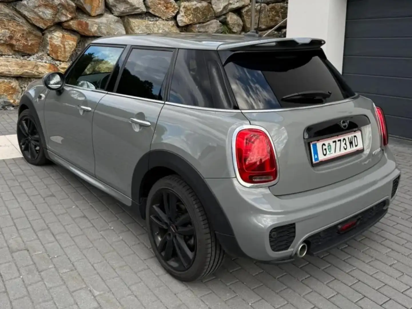 MINI Cooper John Cooper Works innen und außen Grau - 1