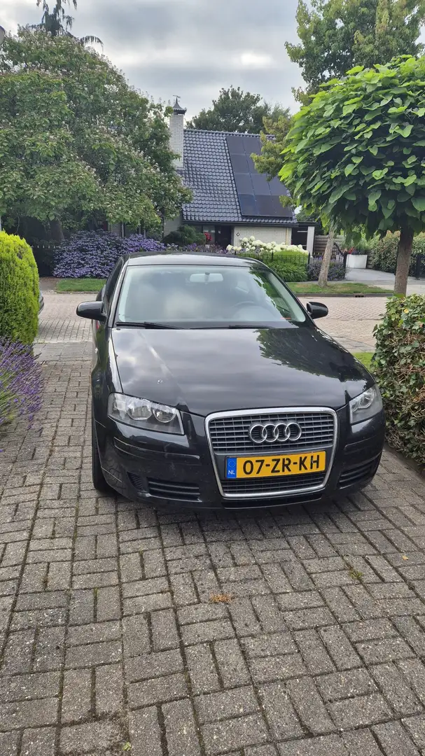 Audi A3 1.6 Attr.PL Business Zwart - 1