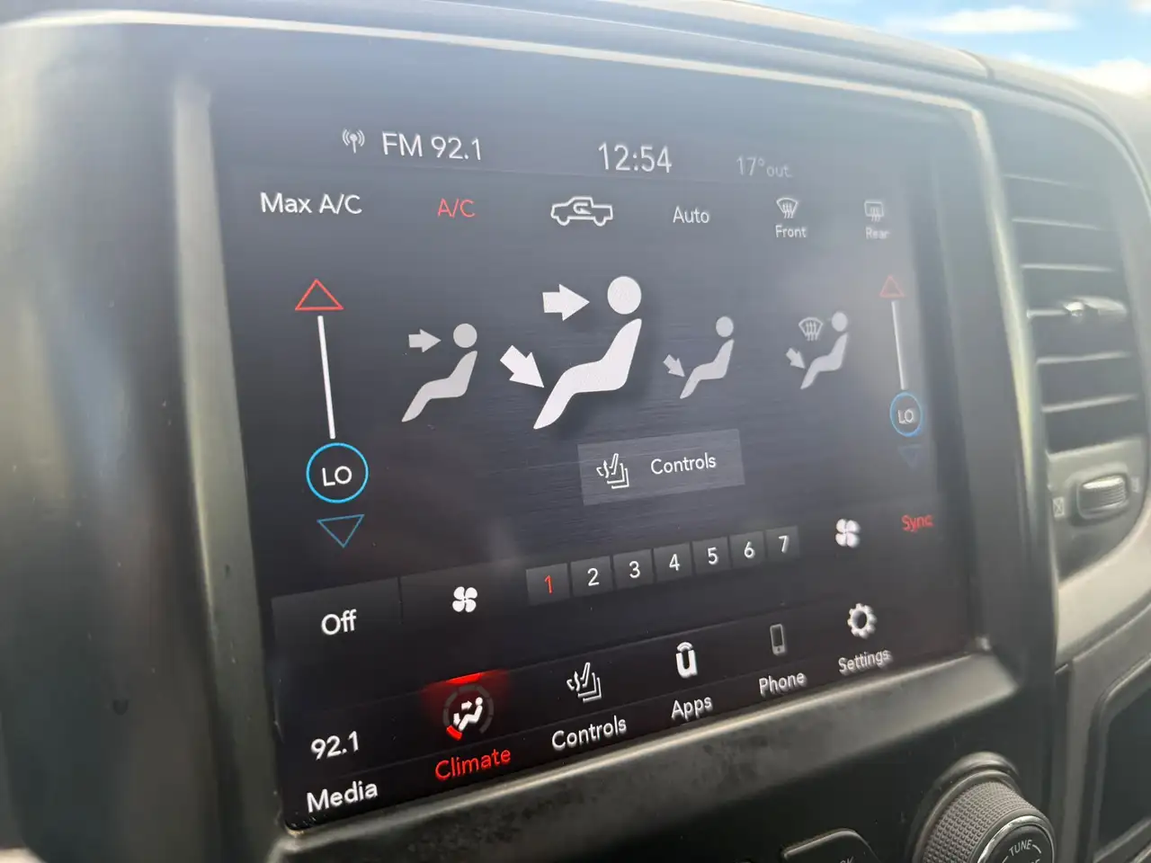 RAM 1500 снимка RAM 1500