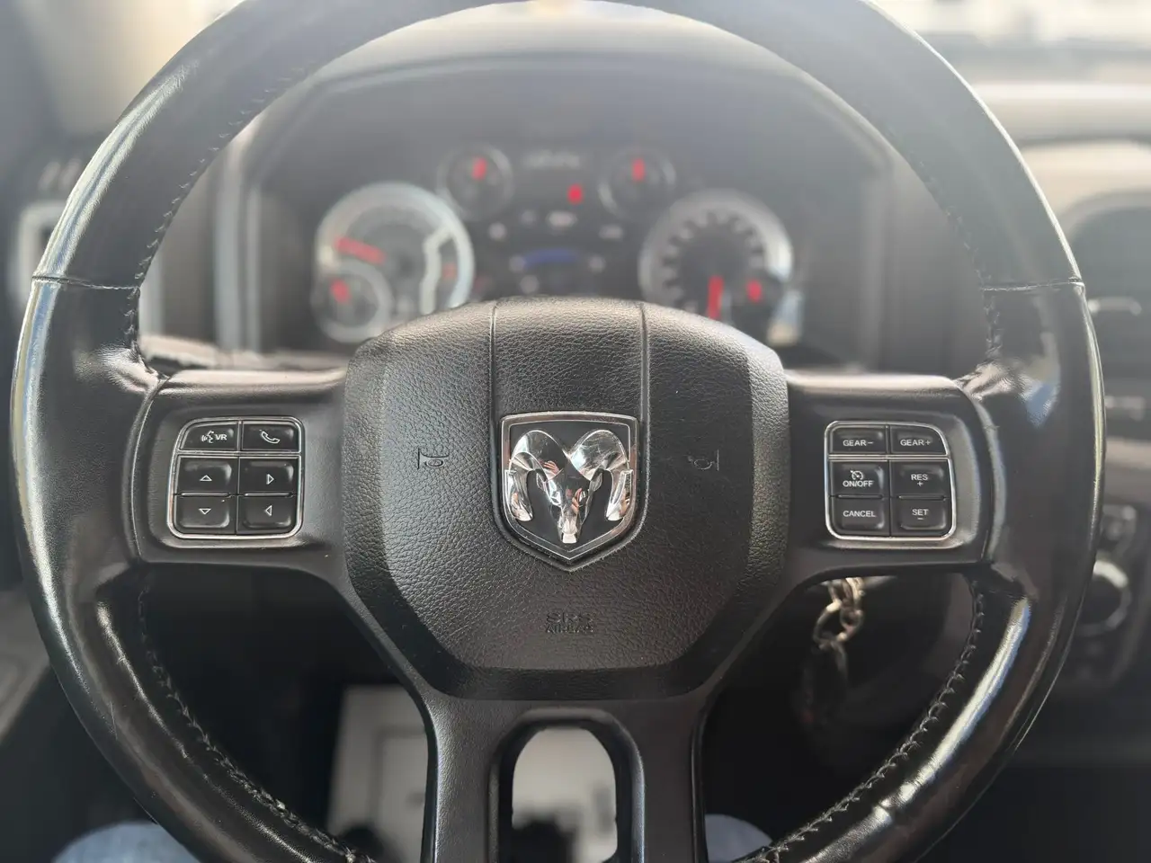 RAM 1500 снимка RAM 1500