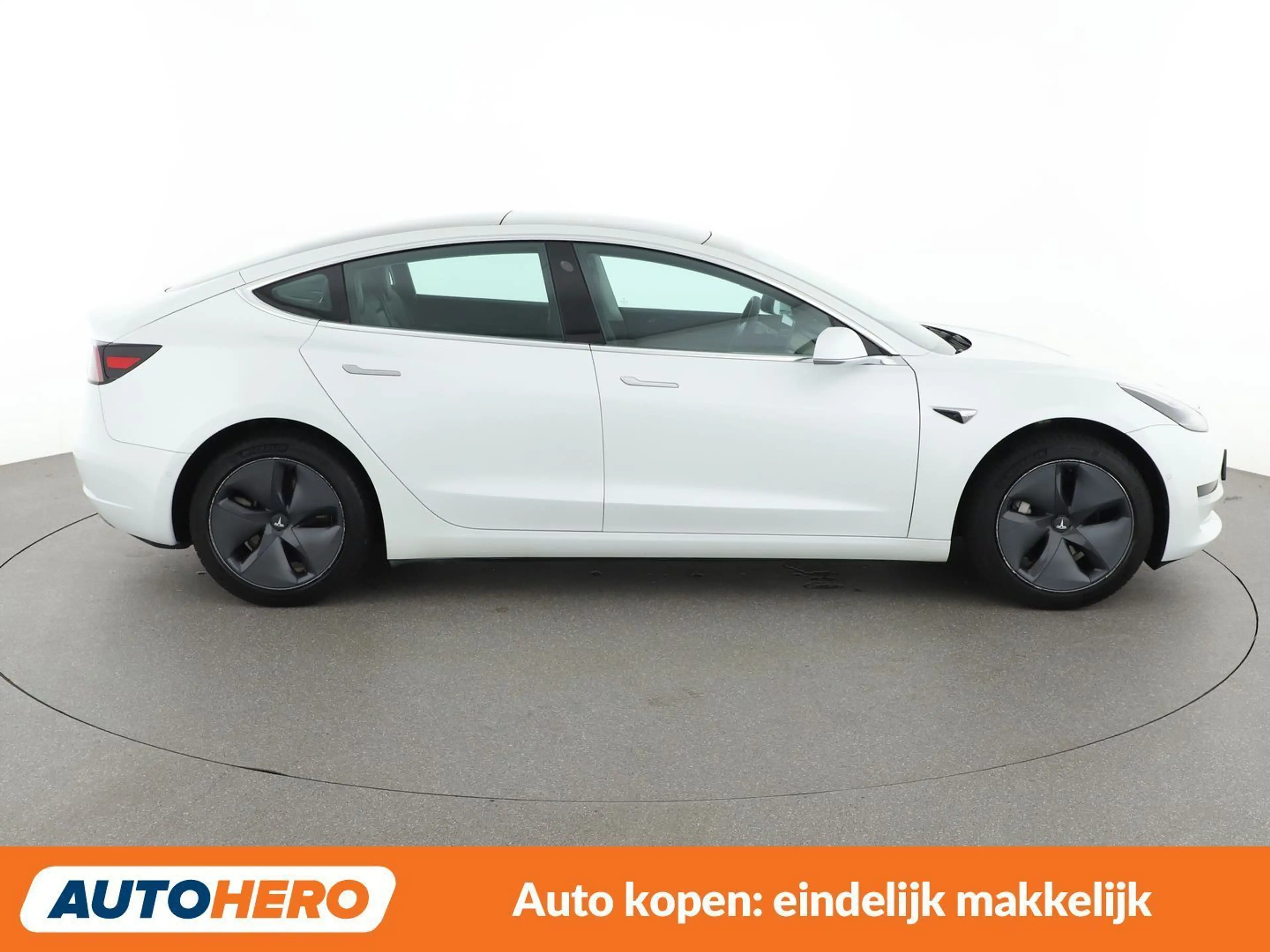 Tesla Model 3 Standard Range Plus — photo 7