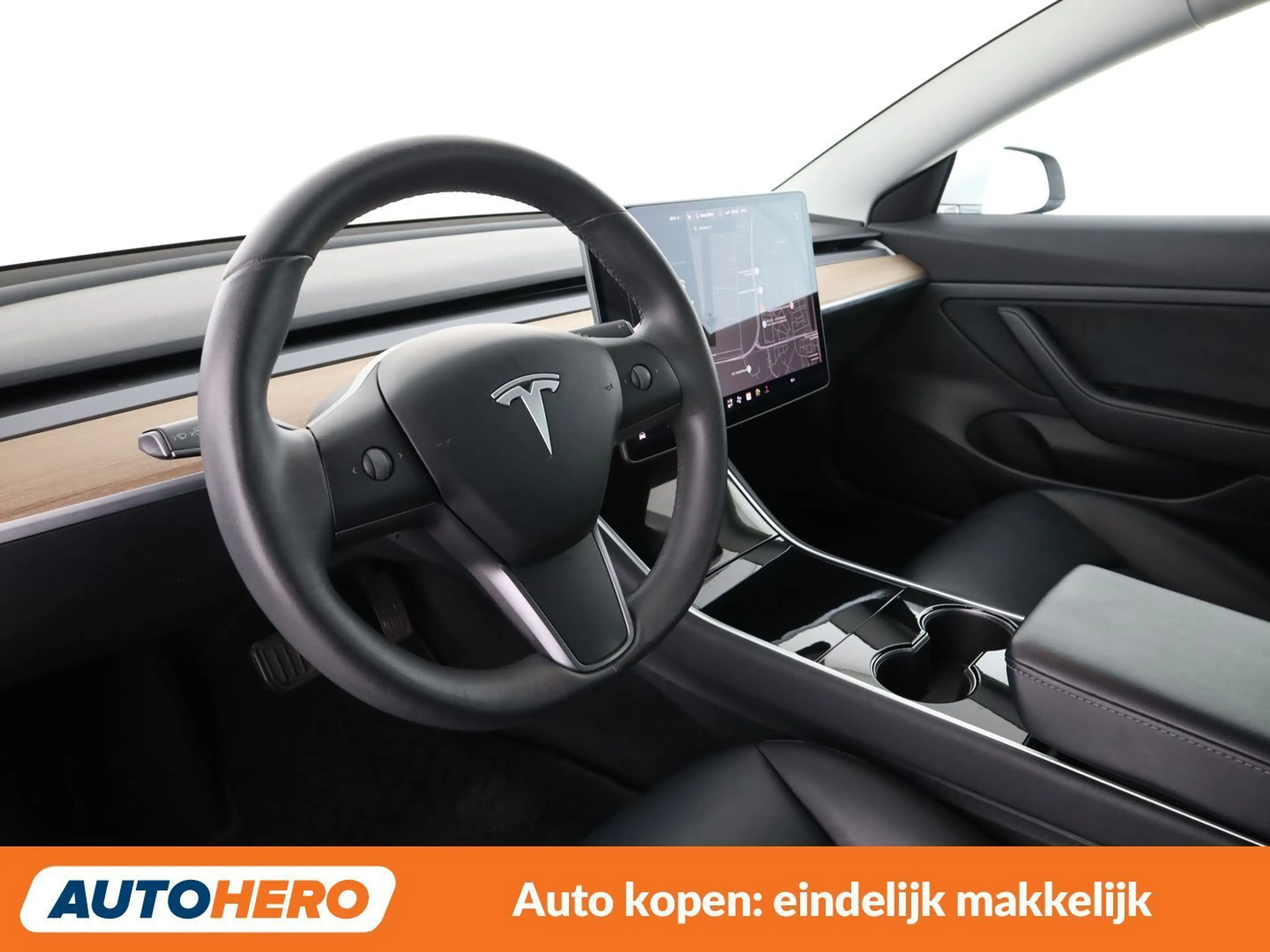 Tesla Model 3 Standard Range Plus — photo 11