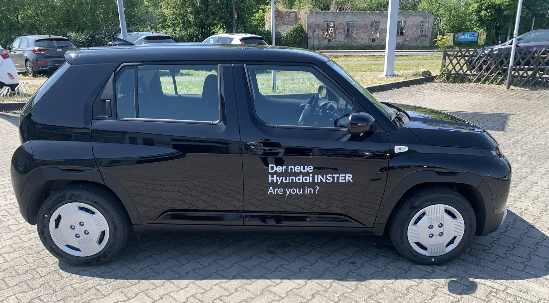 Hyundai Inster Elektro 71 kW FWD Select Zwart - 2