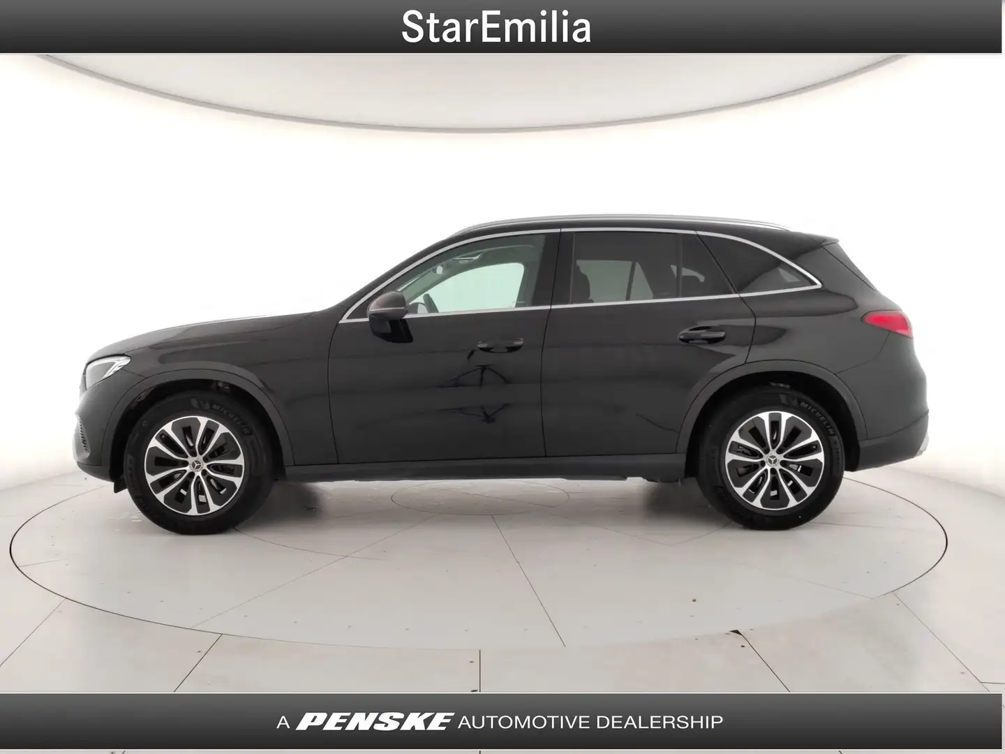 Mercedes-Benz GLC 220 GLC 220 d 4Matic Mild Hybrid Advanced Schwarz - 2