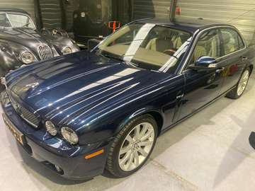 XJ 2.7D V6
