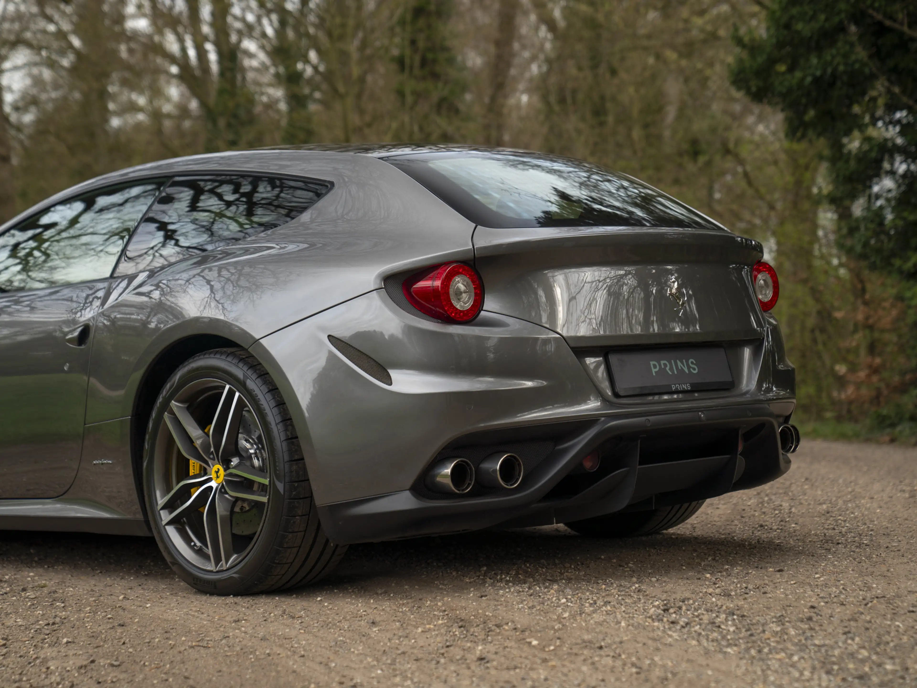 Ferrari FF 6.3 V12 | Perfect maintenance — photo 23