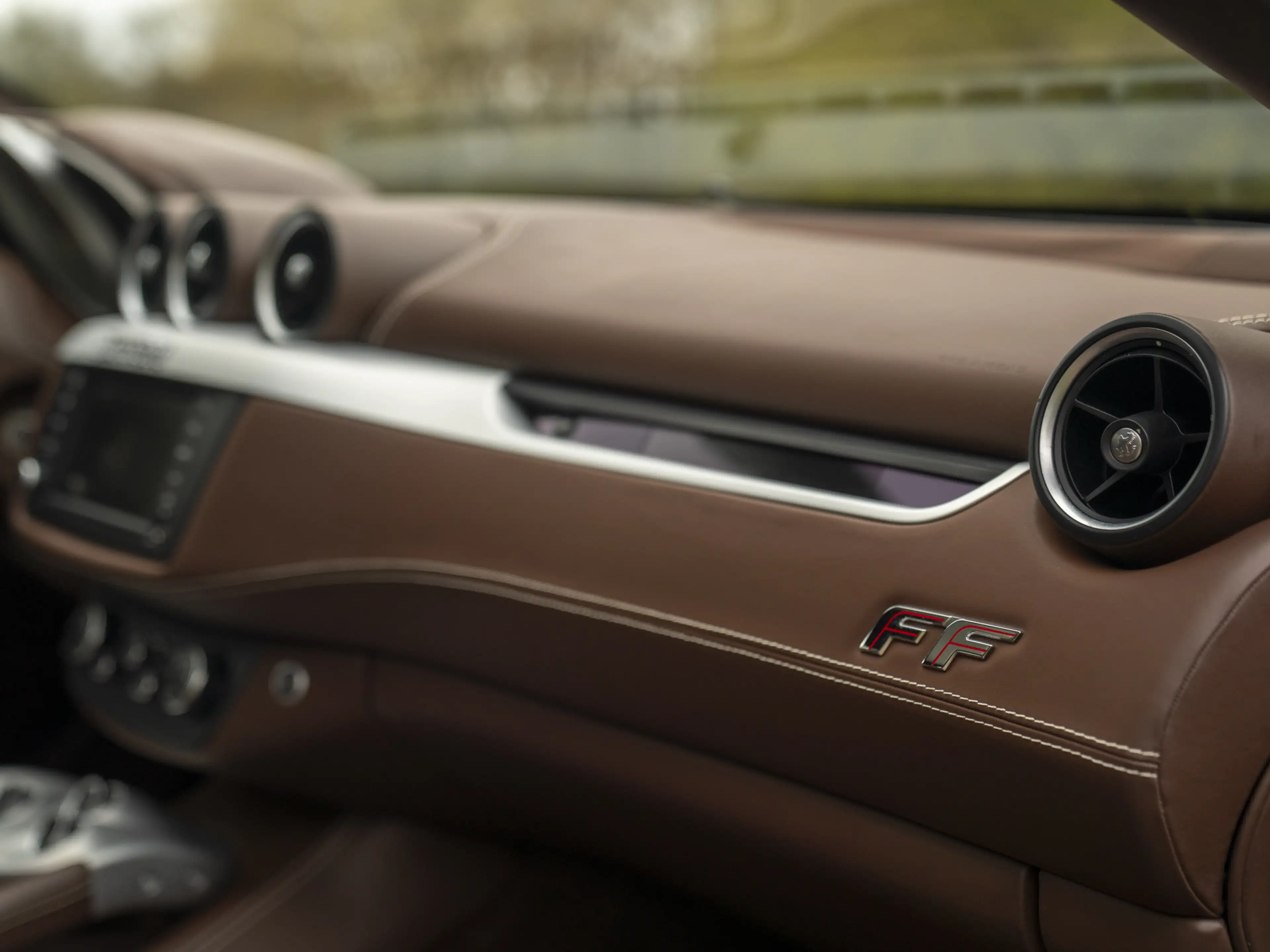 Ferrari FF 6.3 V12 | Perfect maintenance — photo 43