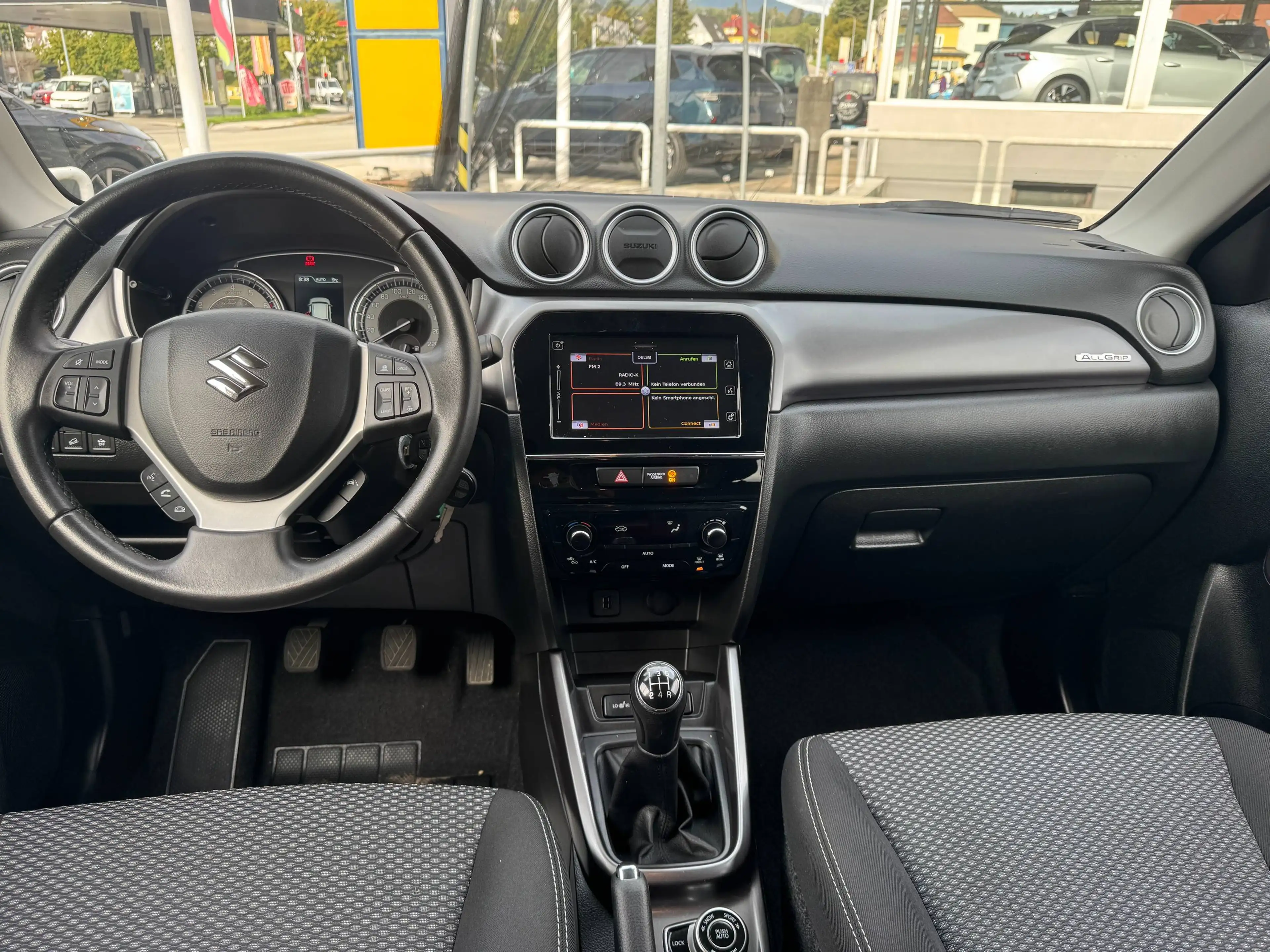 Suzuki Vitara 1.4 Shine 4x4 — photo 8