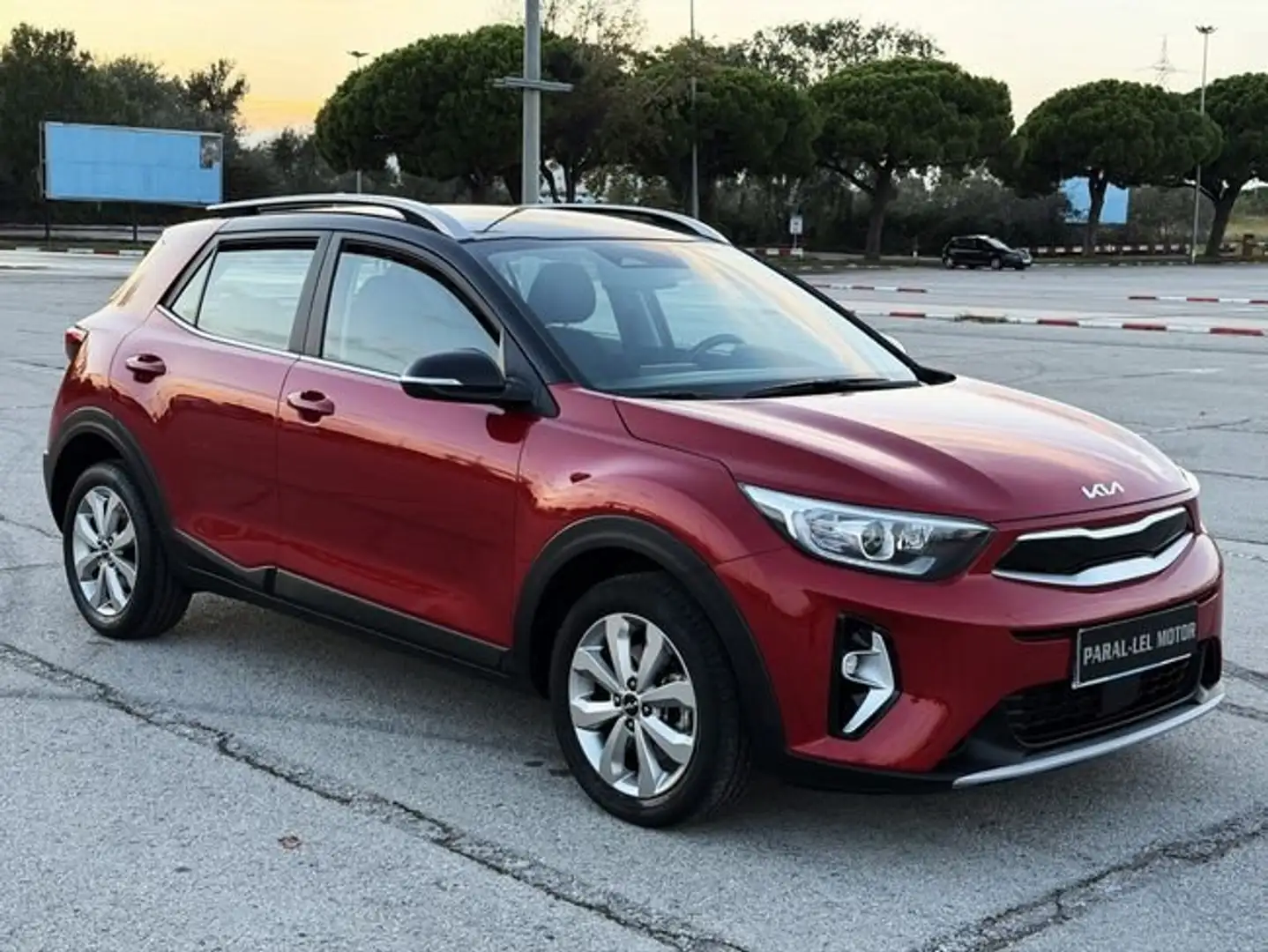 Kia Stonic 1.0 T-GDi MHEV iMT 74 kW Rojo - 1
