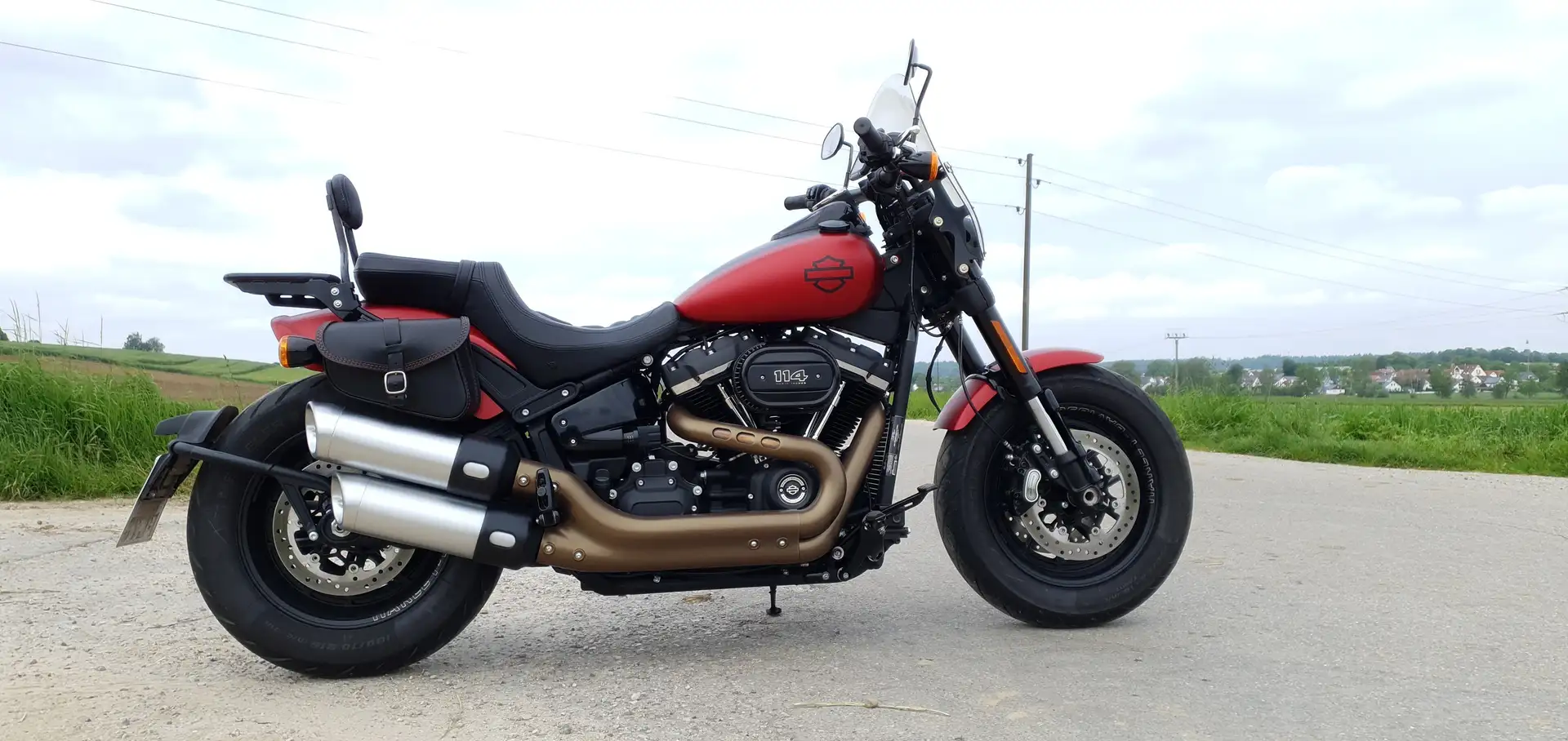 Harley-Davidson Fat Bob 114 Rojo - 1