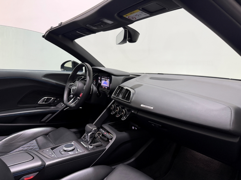 Audi R8 Spyder 5.2 FSI quattro/KAMERA/SPORTAUSPUFF/BO — photo 12