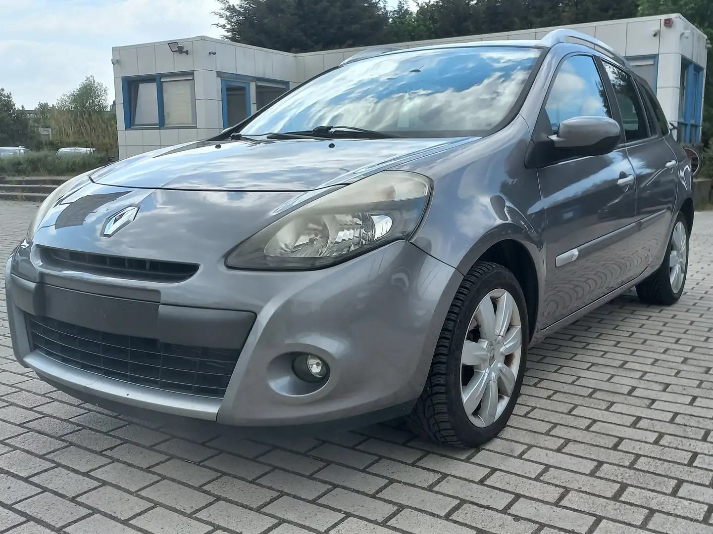 Renault Clio 1.6i Exception | Automaat | Airco | Cruise | Gris - 1