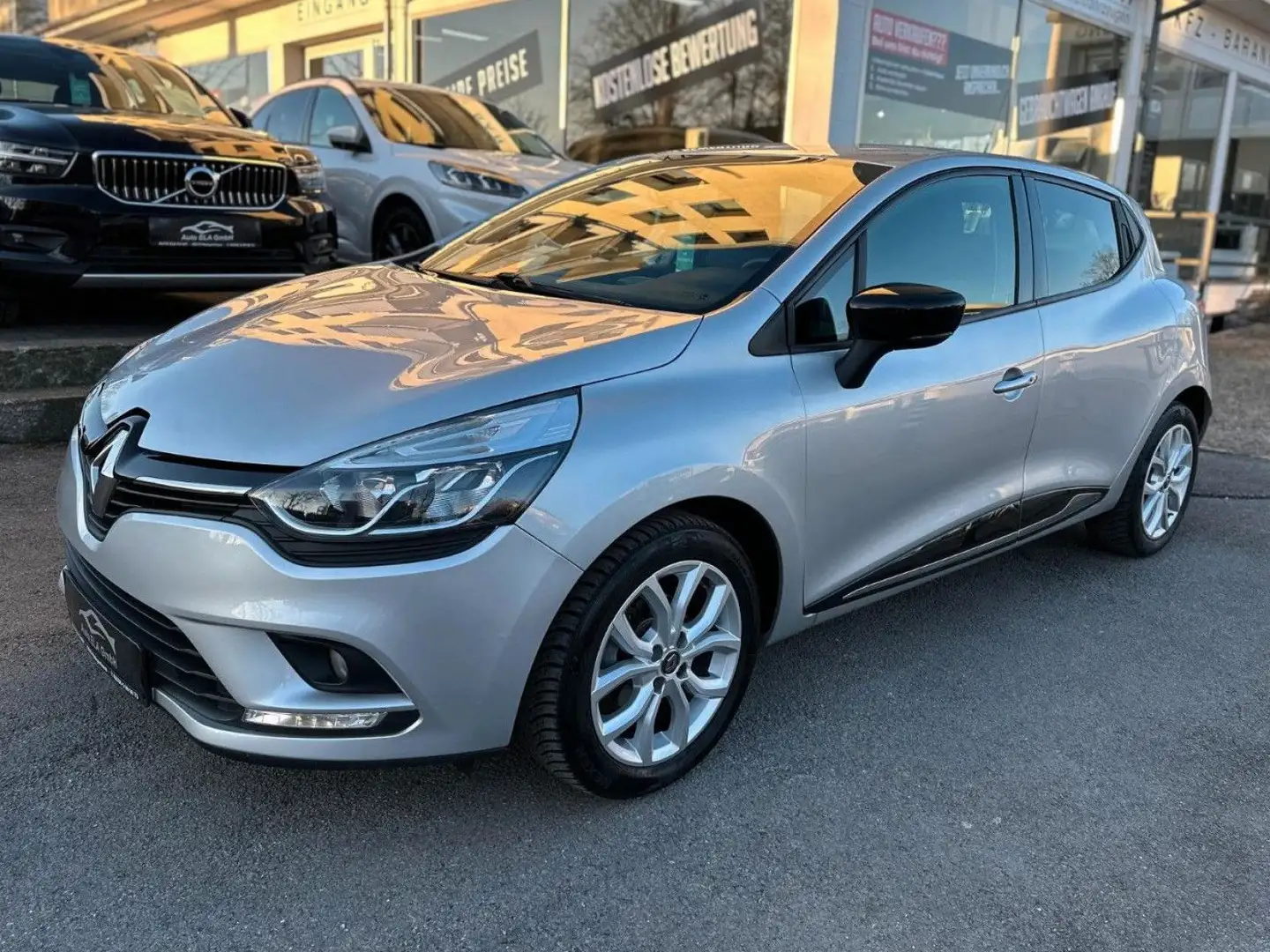 Renault Clio IV 0.9 1.Hand|Navi|PDC|Klimaaut.|Garantie Silber - 2
