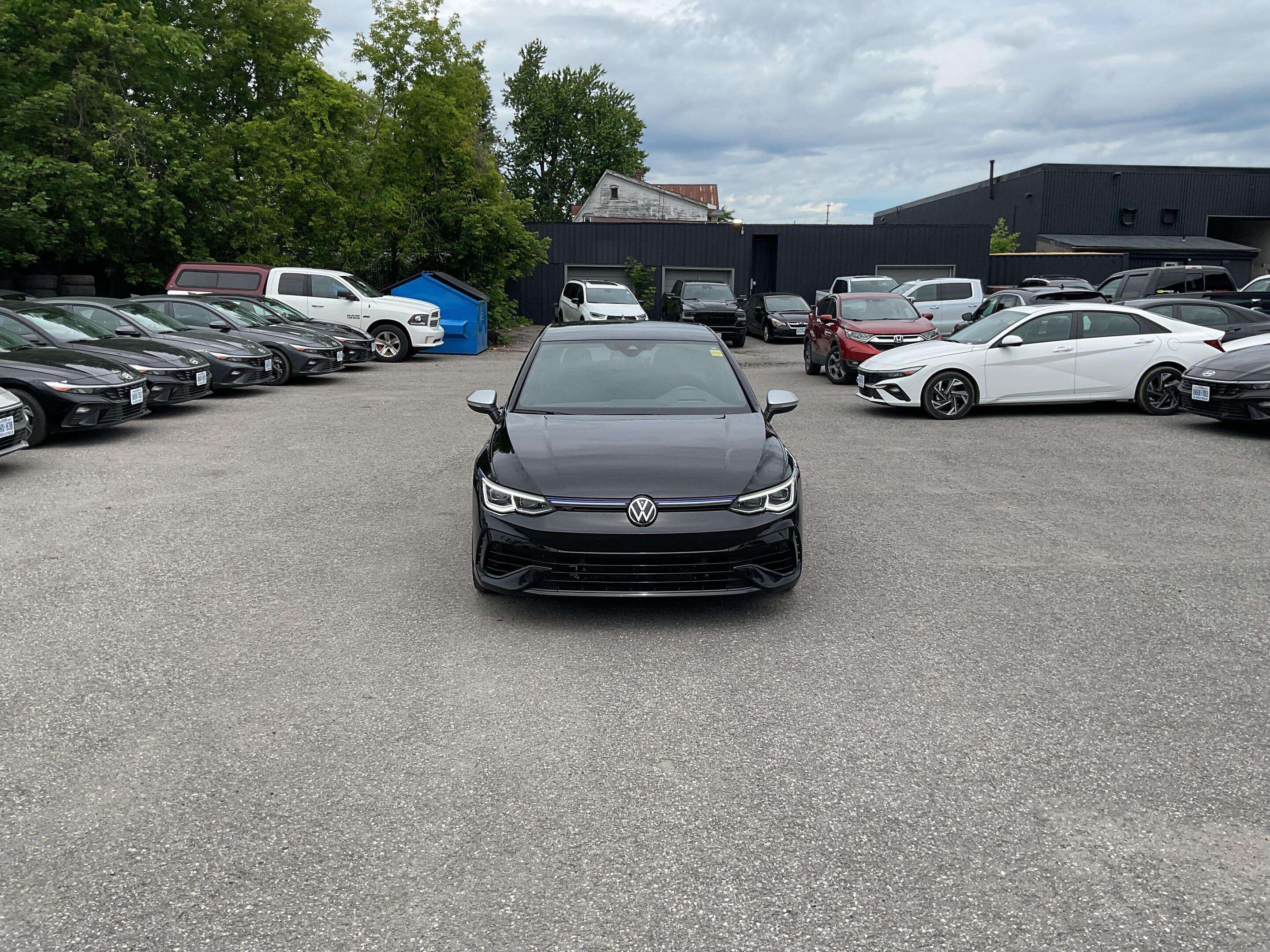 2024 Volkswagen Golf — снимка 2
