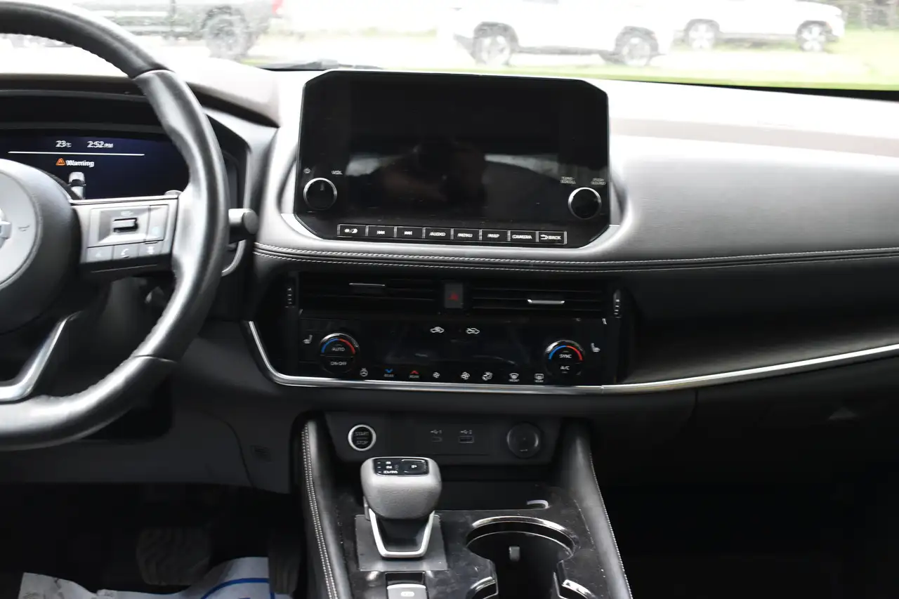 Nissan Rogue снимка Nissan Rogue