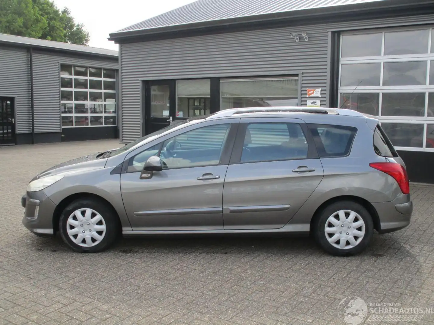 Peugeot 308 SW 1.6 HDIF XT Gris - 2