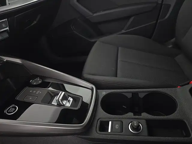 Audi A3 view 14