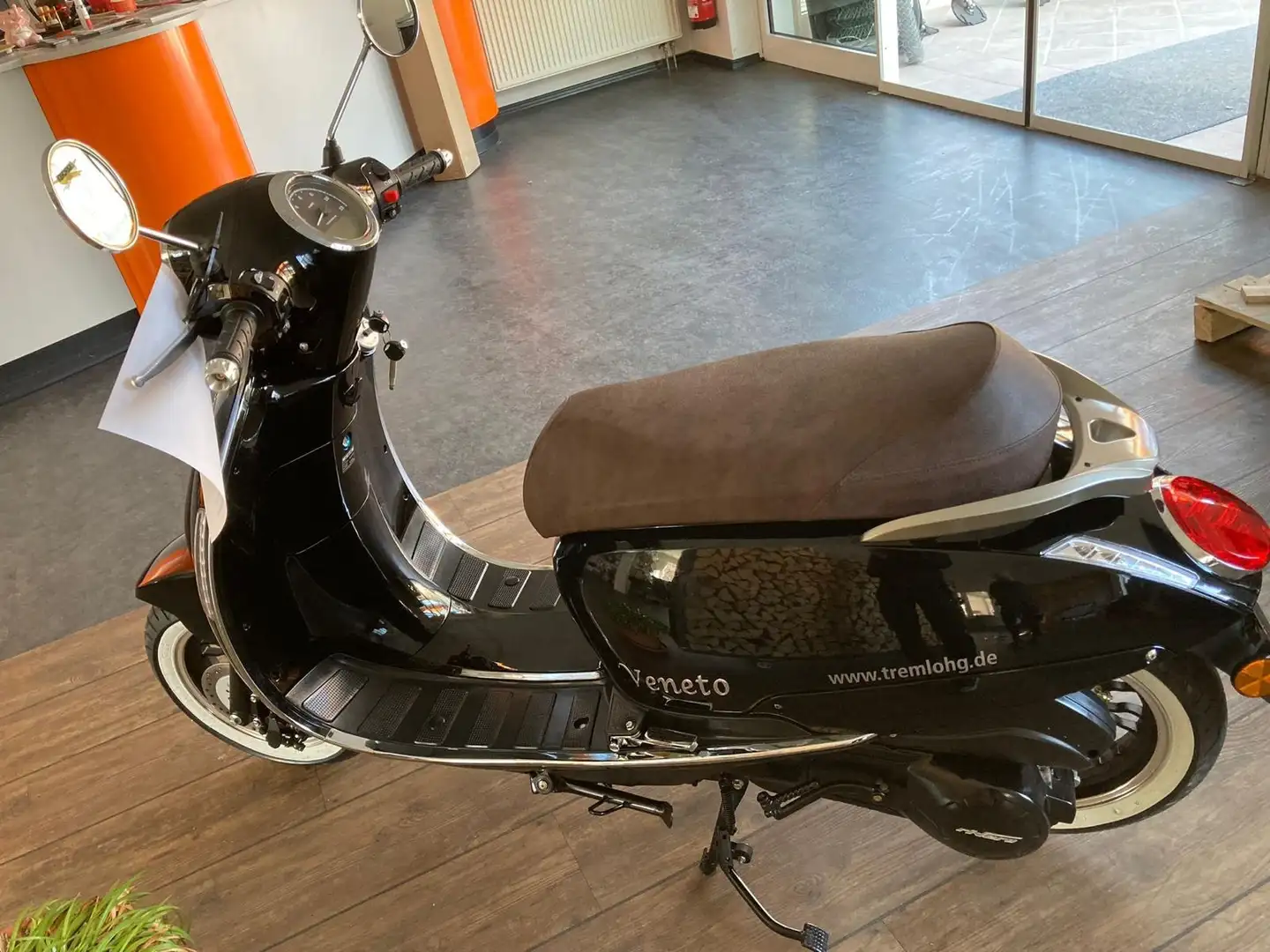 Rivero Scooter Veneto 125 Schwarz - 2