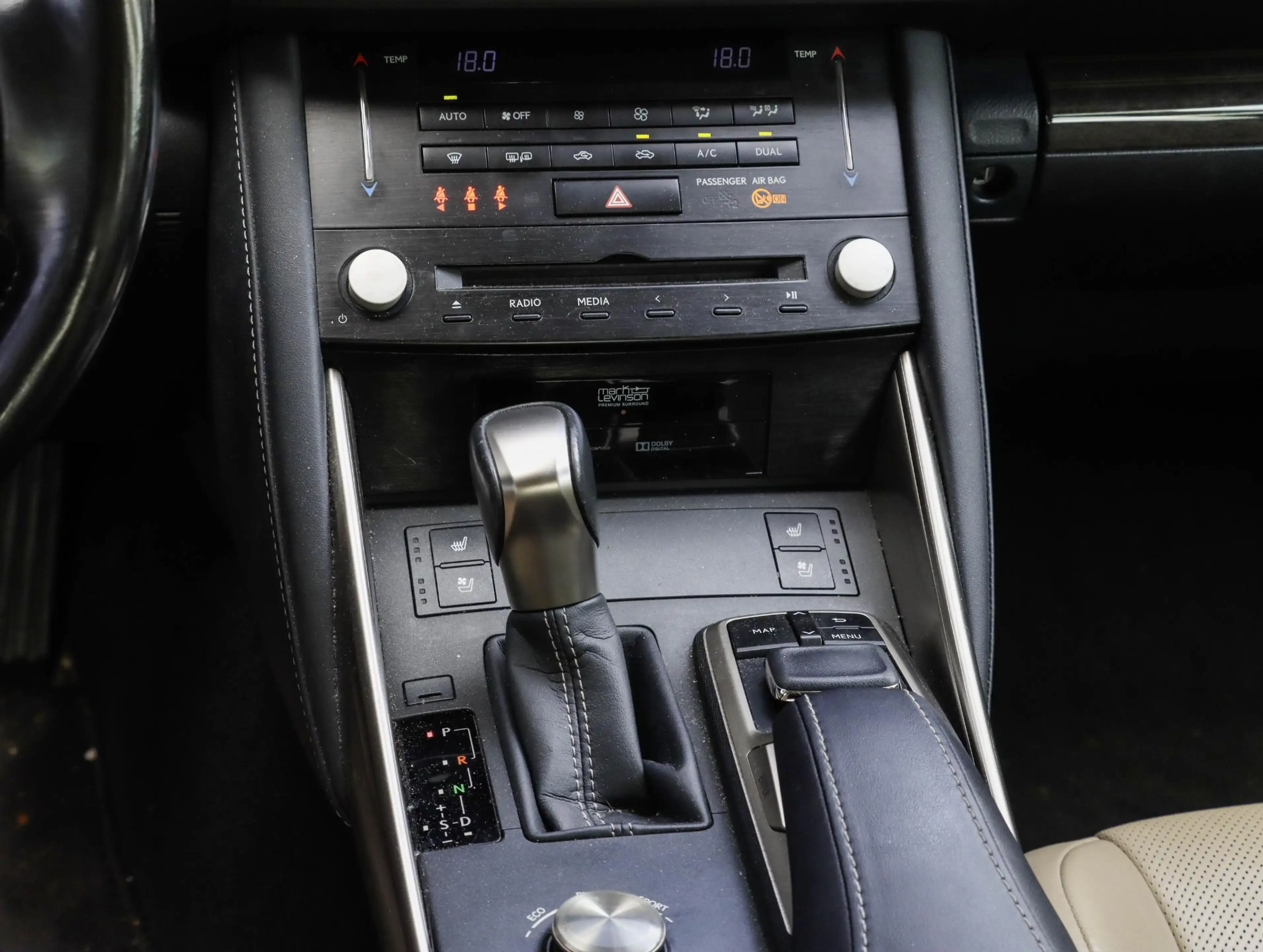 Lexus IS 300 300h Hybrid Luxury Line | Mark Levinson | Stoelkoe — photo 22