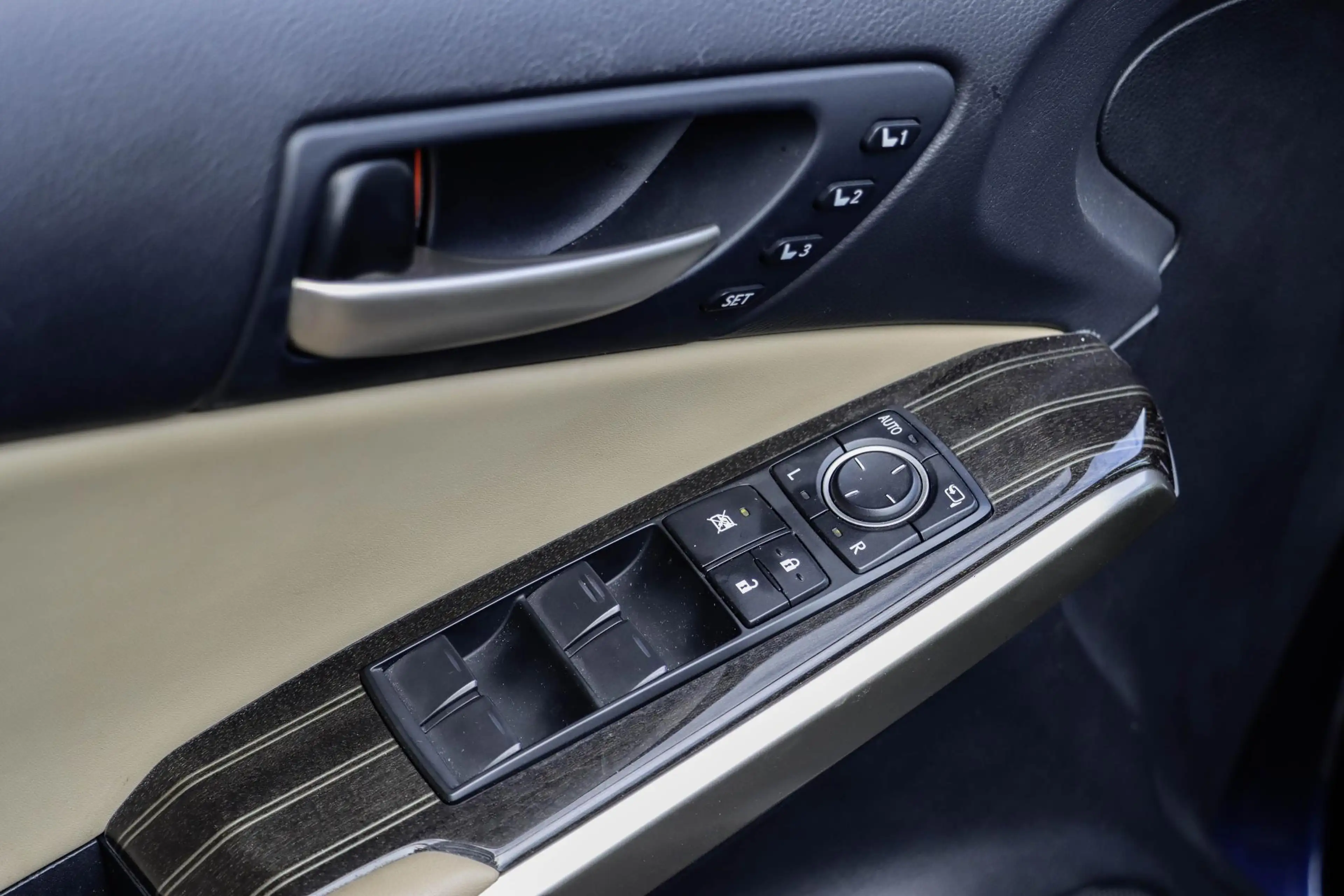 Lexus IS 300 300h Hybrid Luxury Line | Mark Levinson | Stoelkoe — photo 21
