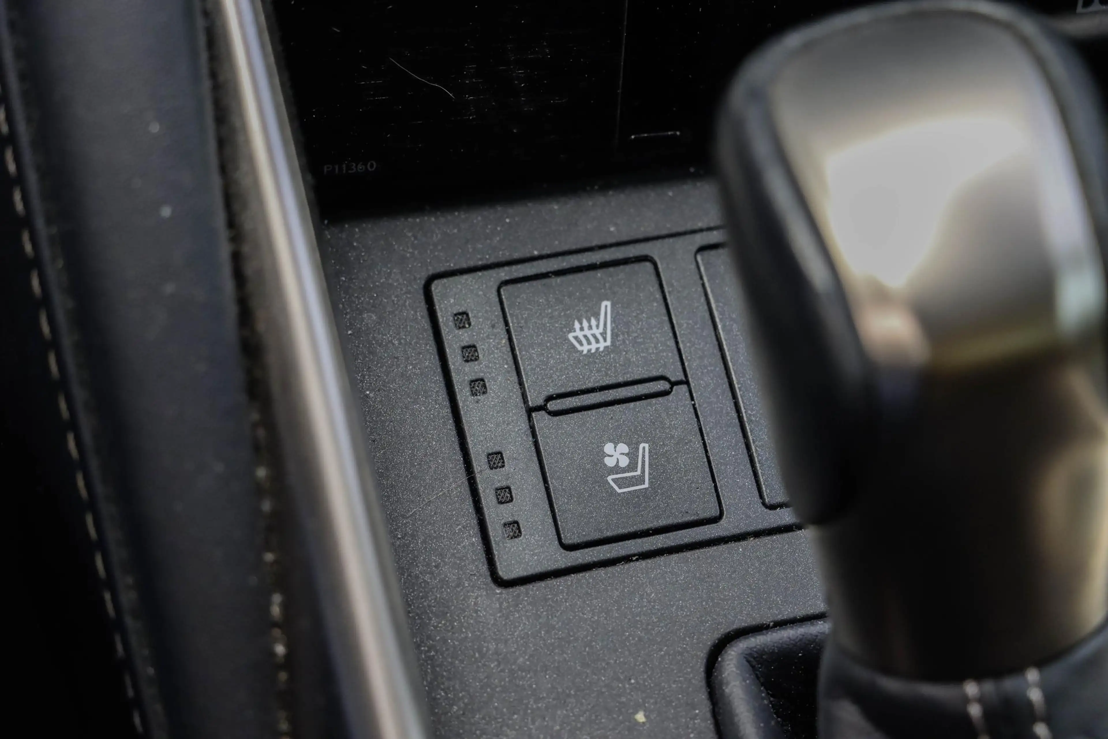Lexus IS 300 300h Hybrid Luxury Line | Mark Levinson | Stoelkoe — photo 14