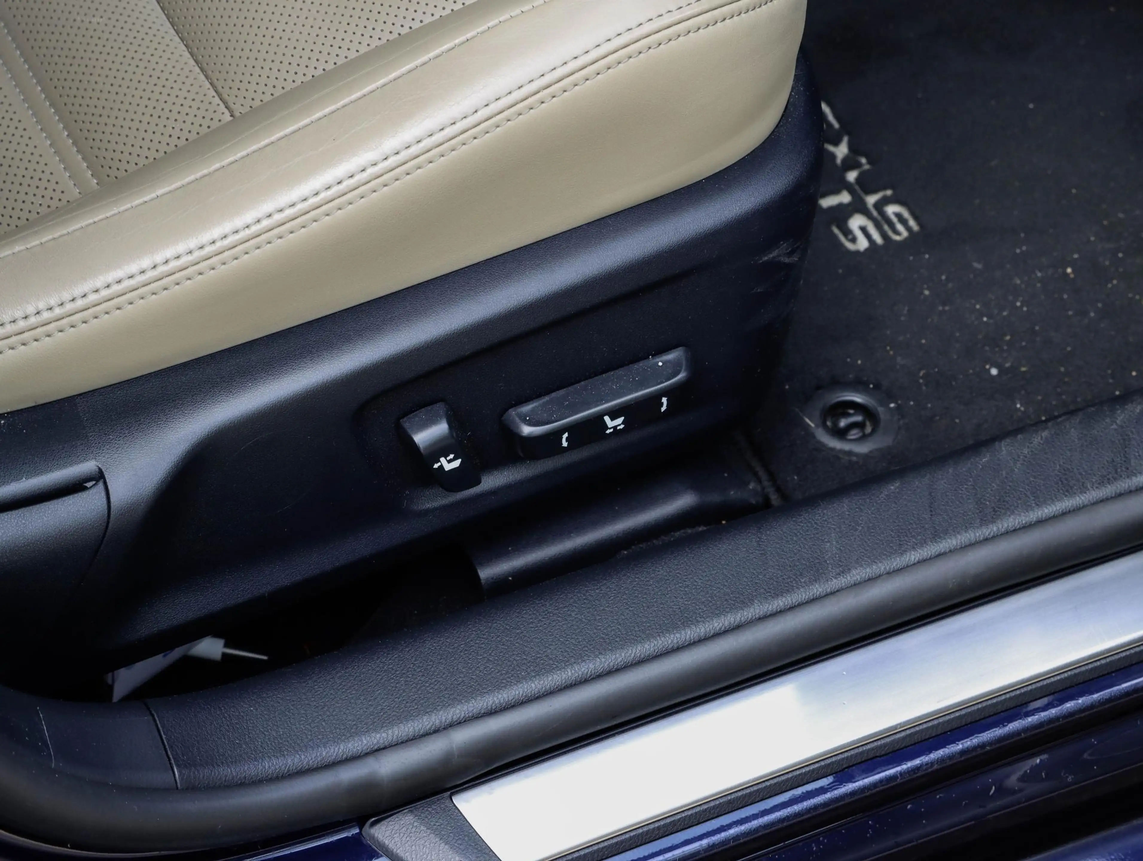 Lexus IS 300 300h Hybrid Luxury Line | Mark Levinson | Stoelkoe — photo 23