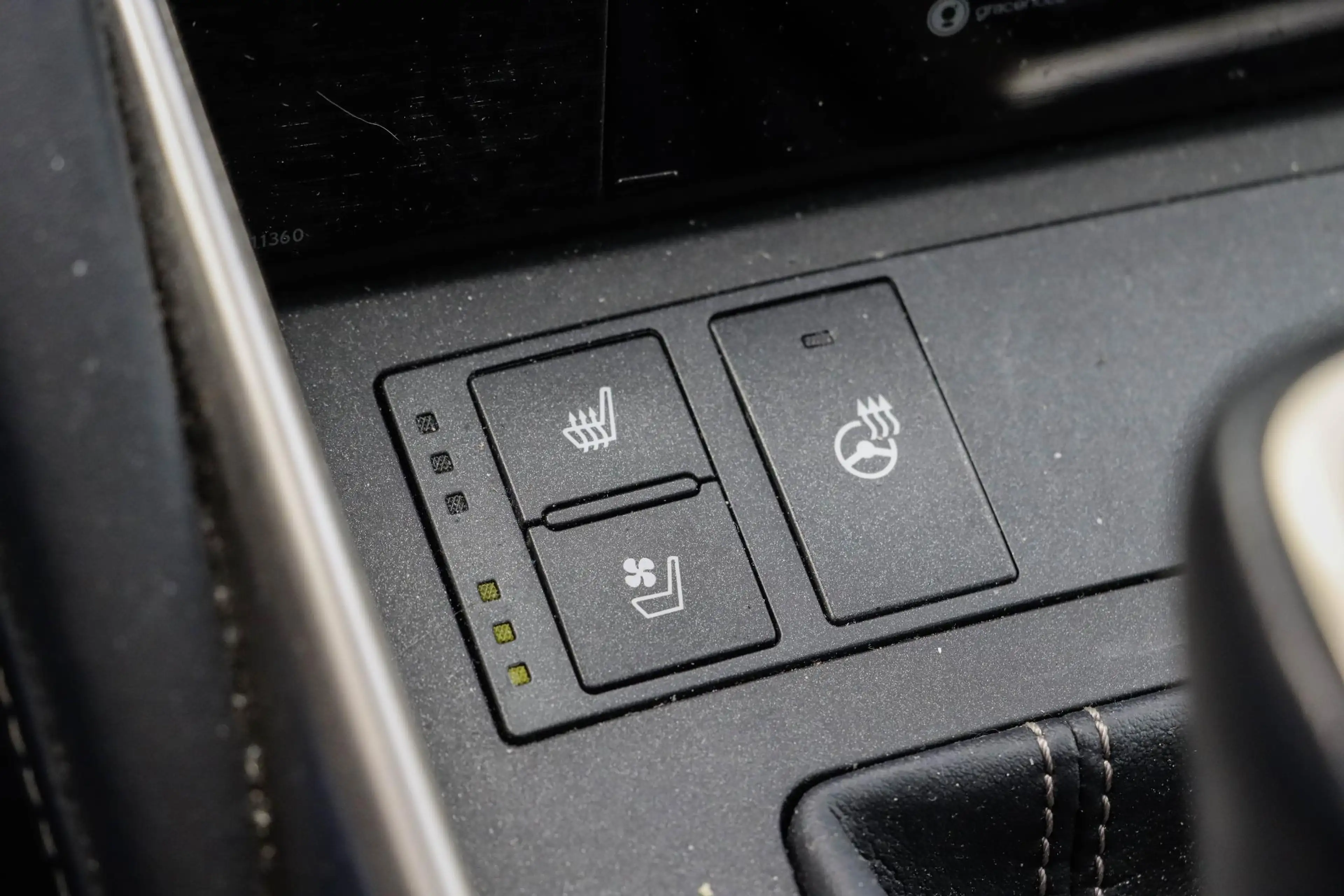 Lexus IS 300 300h Hybrid Luxury Line | Mark Levinson | Stoelkoe — photo 12