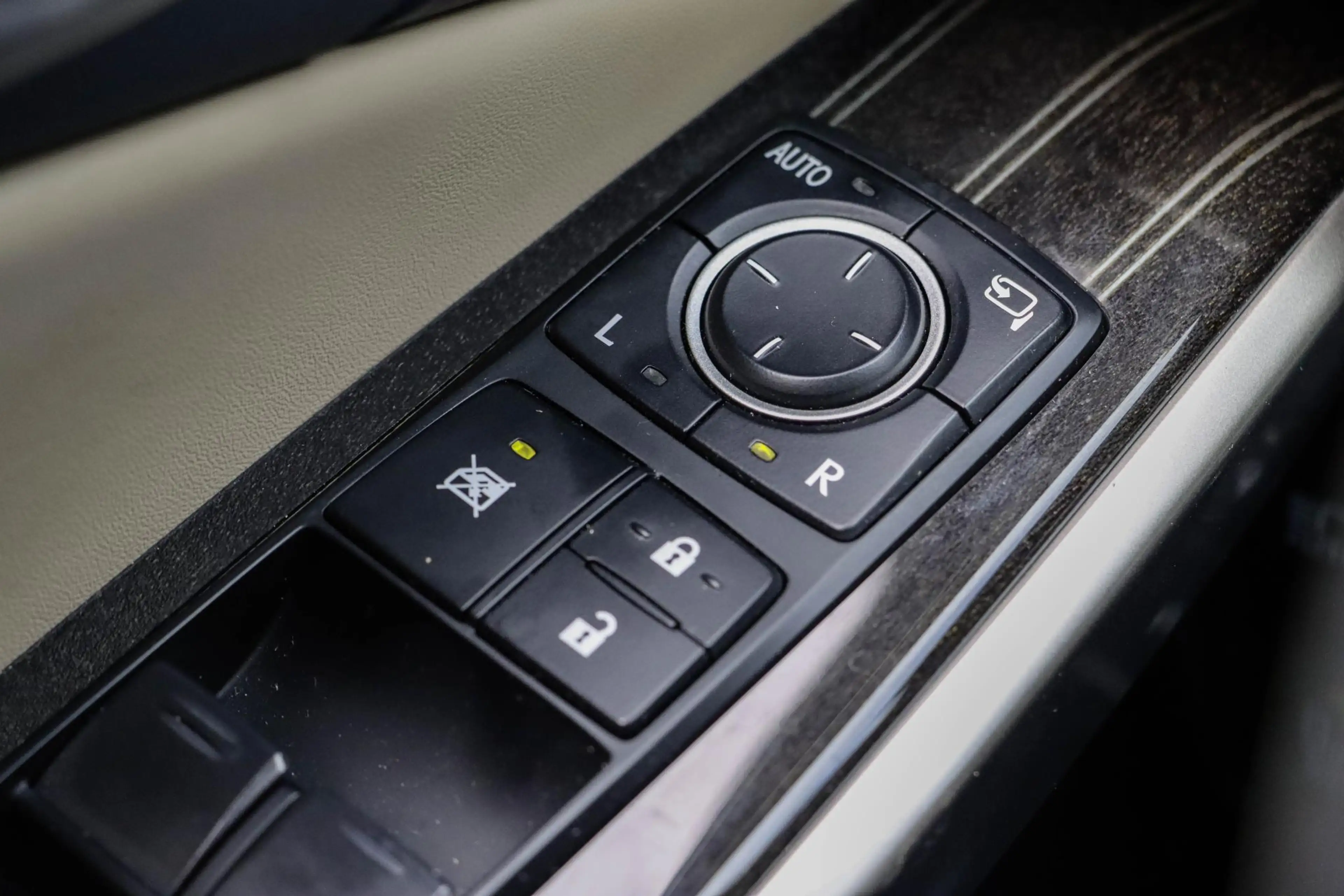 Lexus IS 300 300h Hybrid Luxury Line | Mark Levinson | Stoelkoe — photo 13