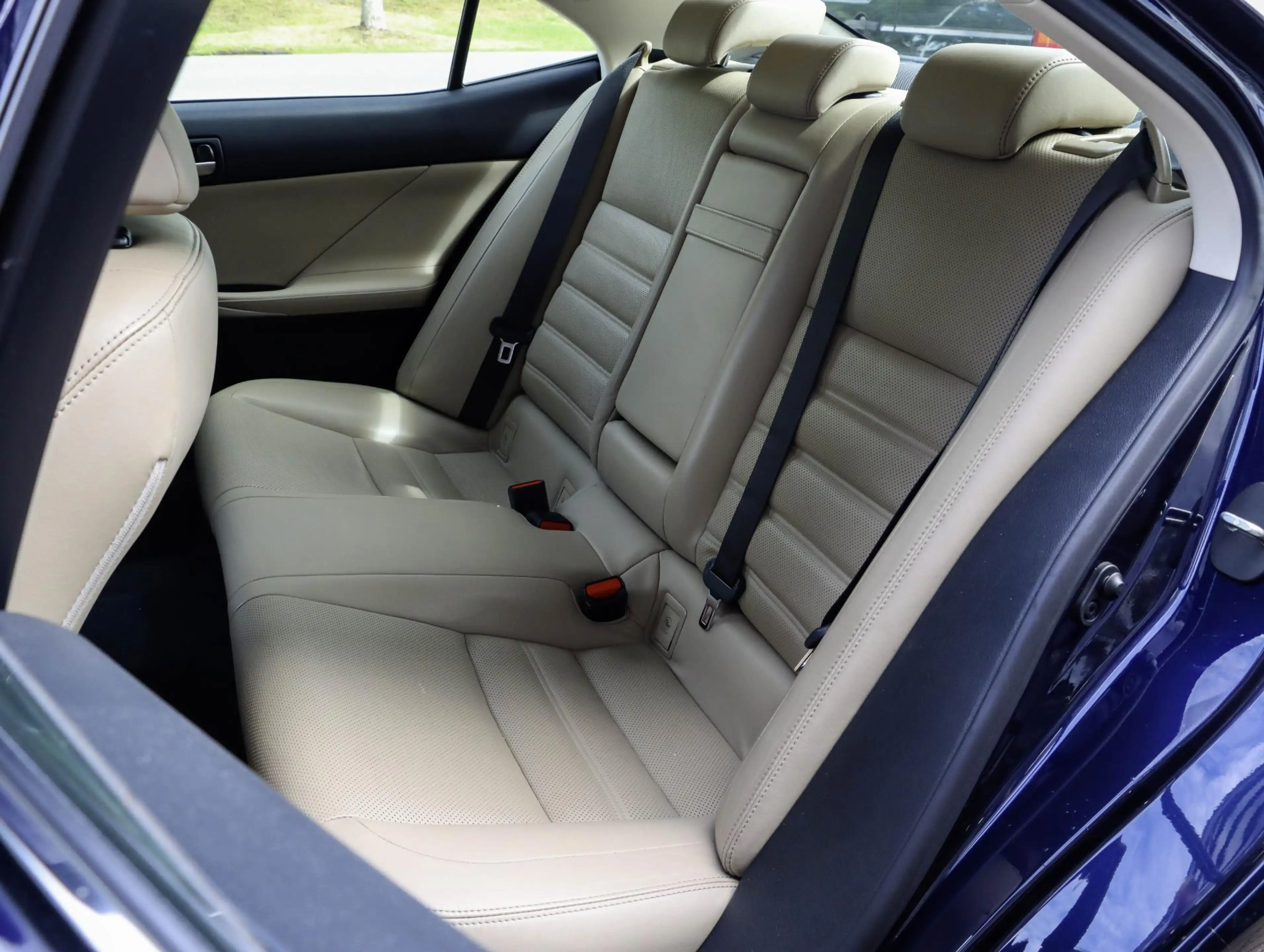 Lexus IS 300 300h Hybrid Luxury Line | Mark Levinson | Stoelkoe — photo 24