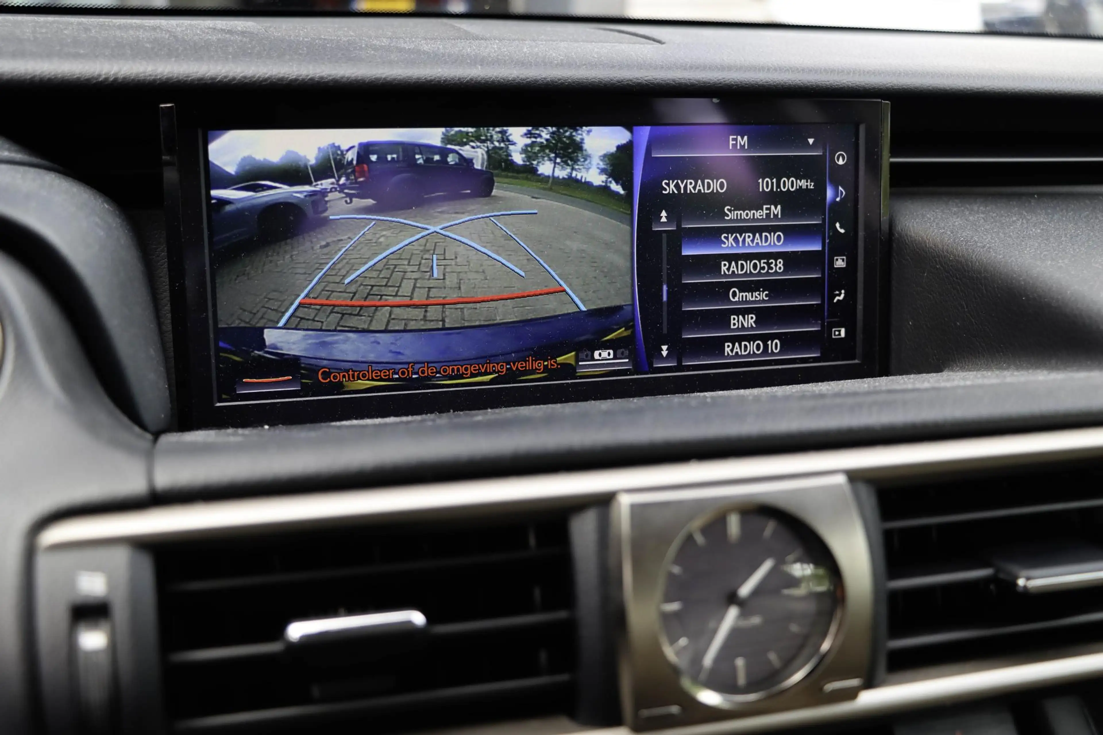 Lexus IS 300 300h Hybrid Luxury Line | Mark Levinson | Stoelkoe — photo 18