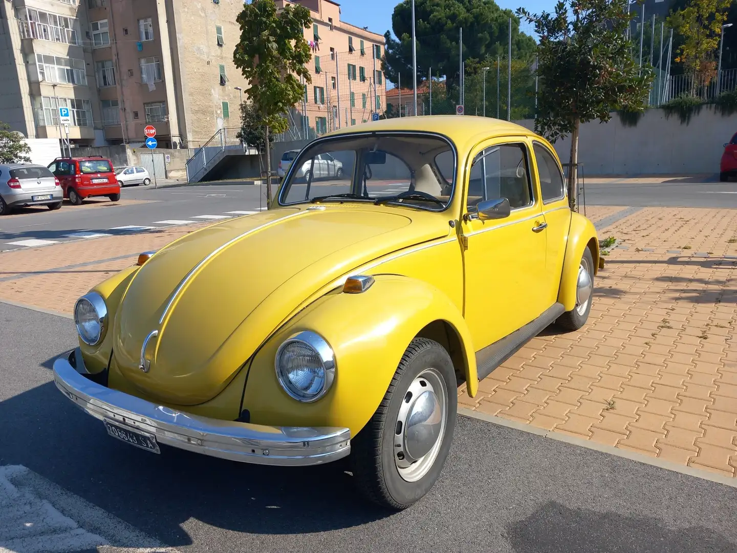 Volkswagen Maggiolino 1.2 L vetro piatto Jaune - 1