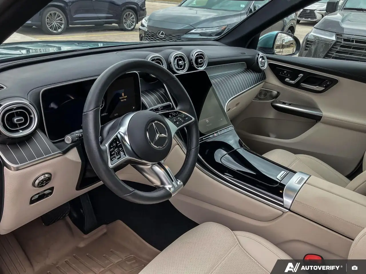 Mercedes-Benz GLC снимка Mercedes-Benz GLC