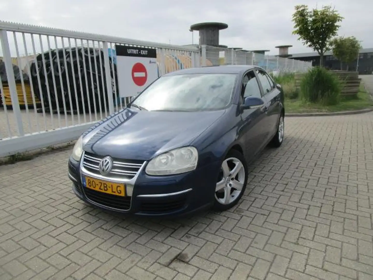 Volkswagen Jetta 1.9 TDI Trendline Business Blauw - 1