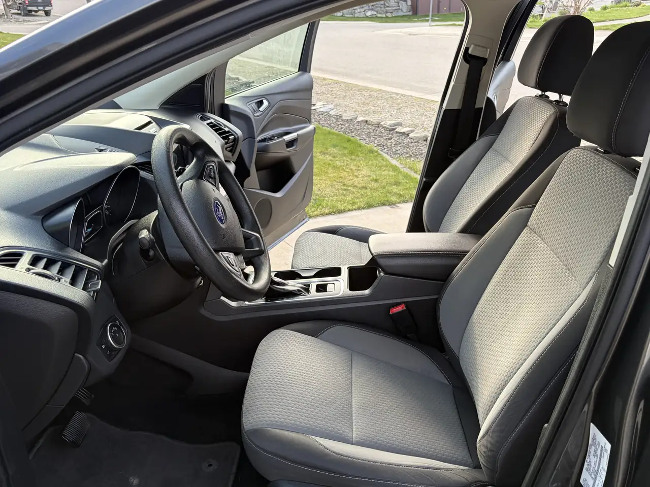 Ford Escape снимка Ford Escape