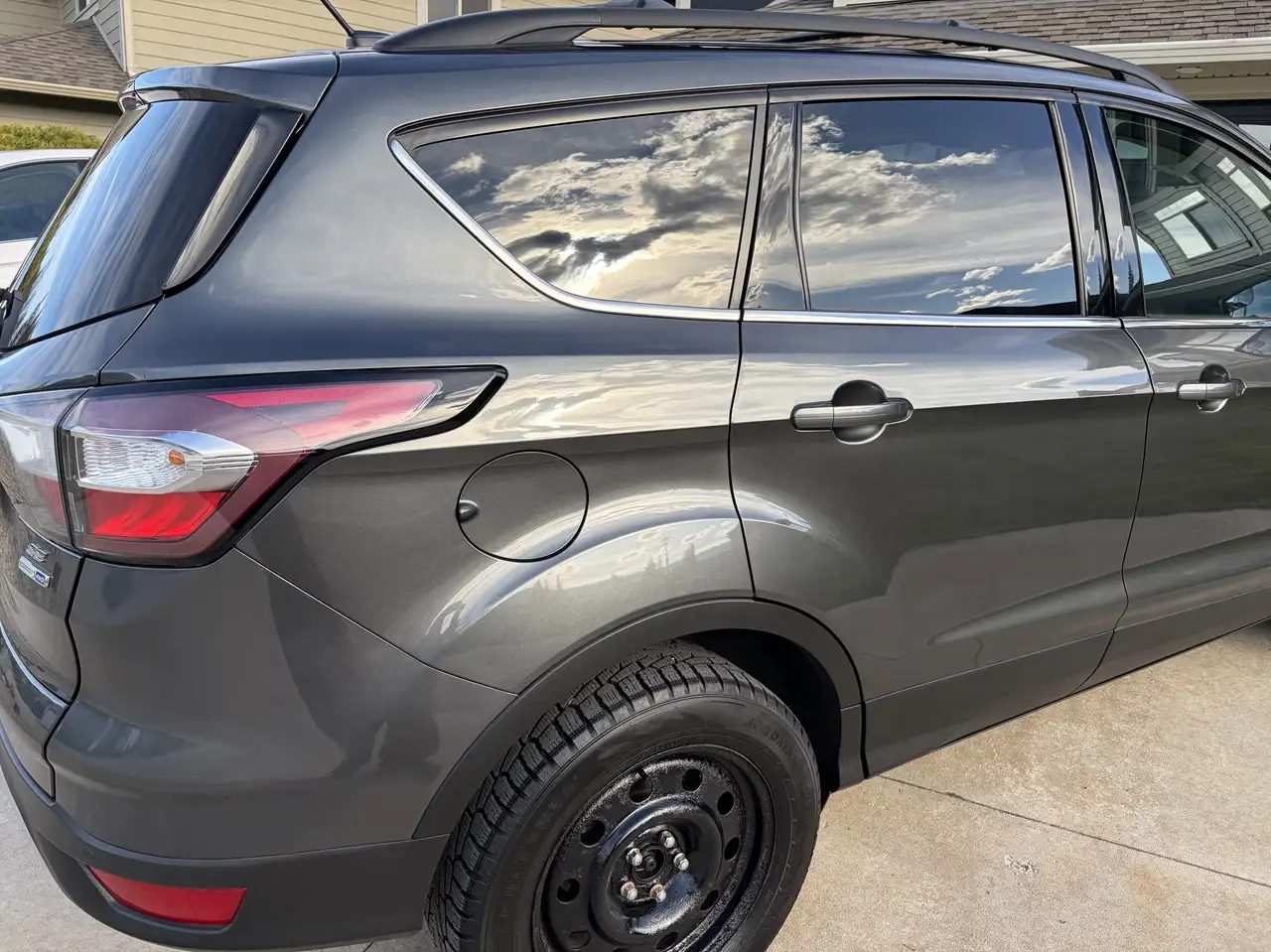 Ford Escape снимка Ford Escape