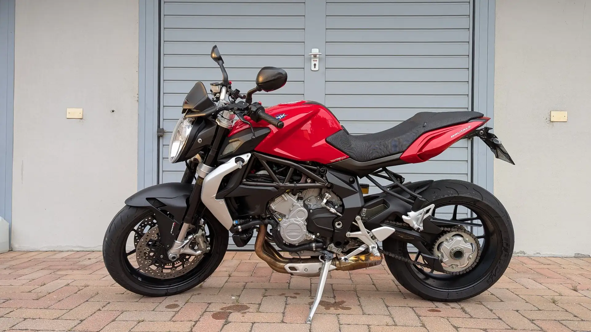 MV Agusta Brutale 675 EAS ABS Roşu - 1