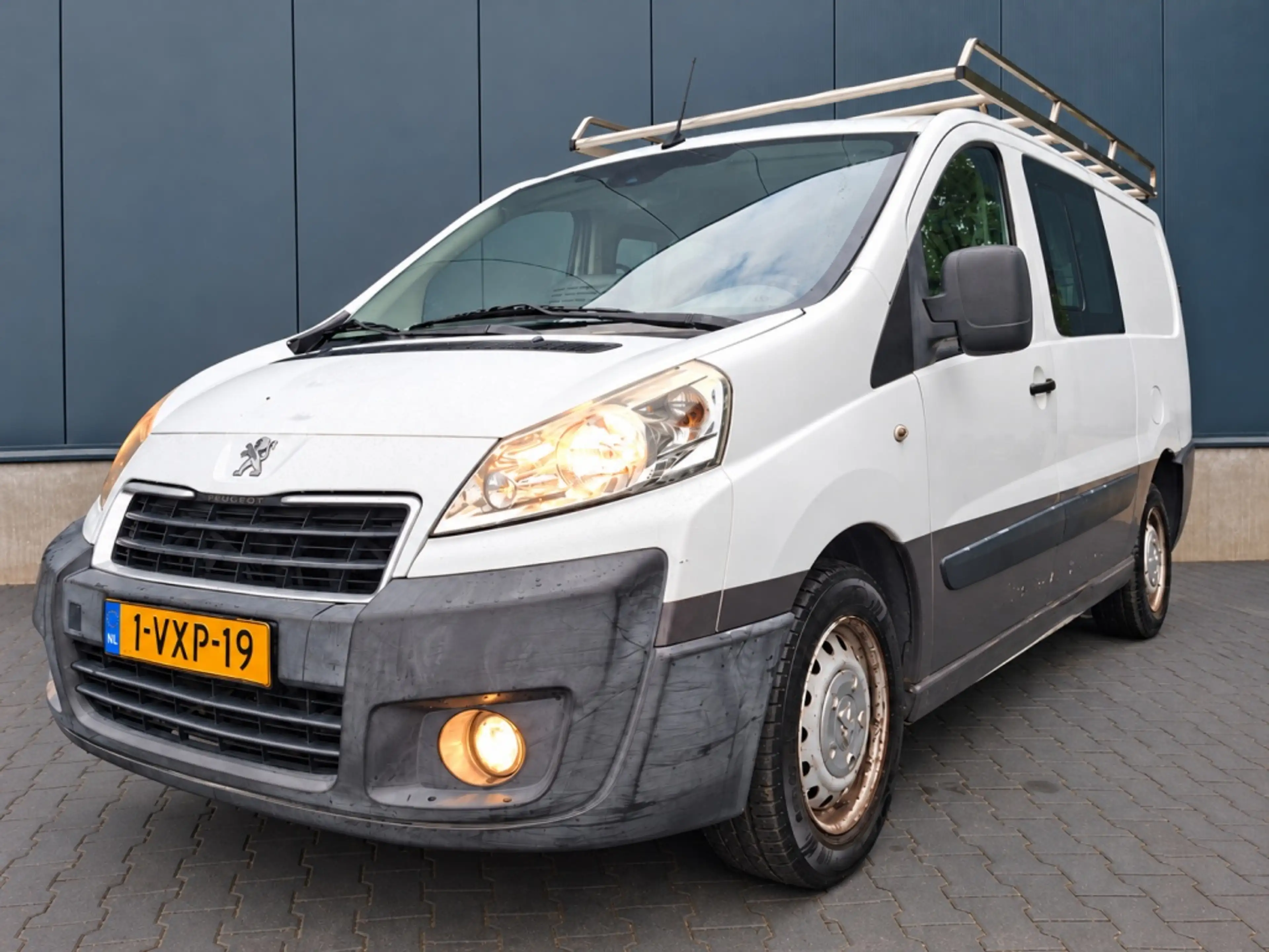 Peugeot Expert 229 2.0 HDI L2H1DCP+ | 5 persoons | Airco | Trekha
