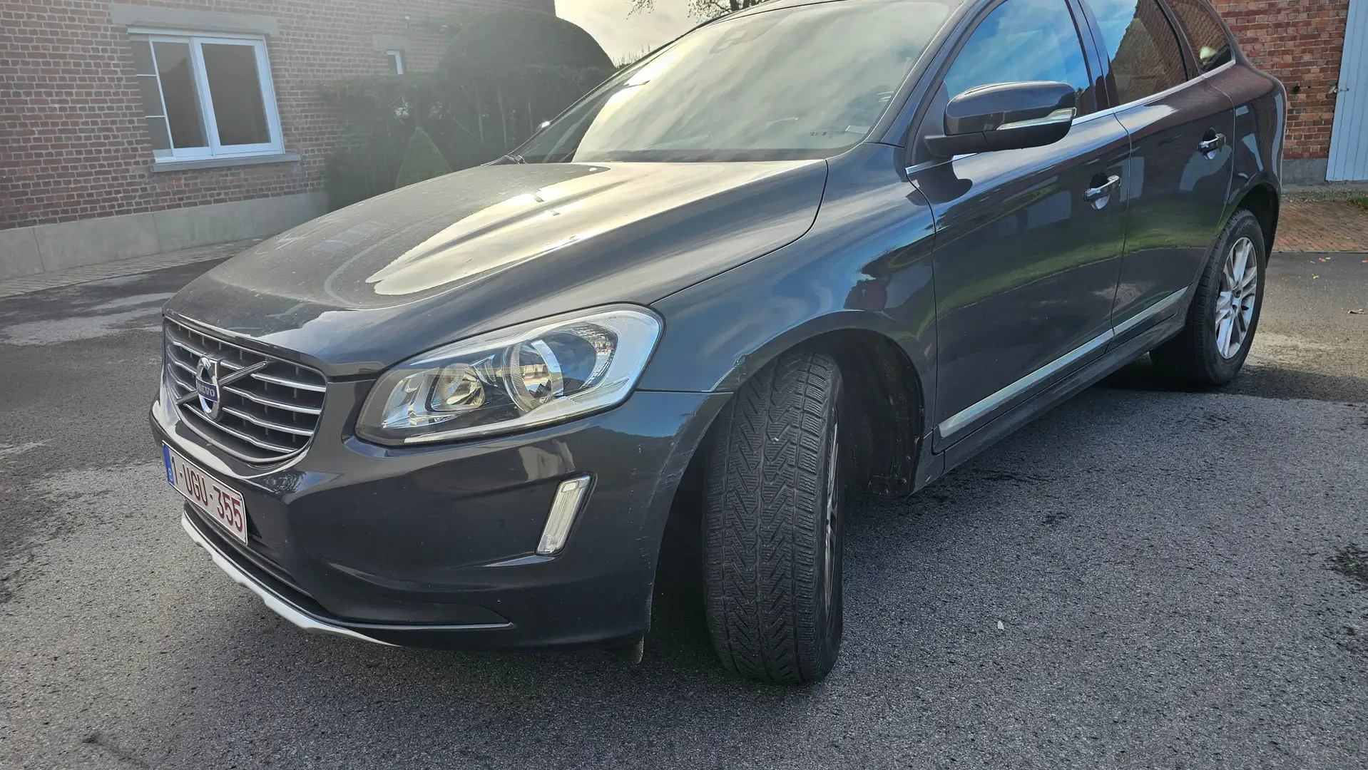 Volvo XC60 XC60 D3 Geartronic Summum Gris - 1