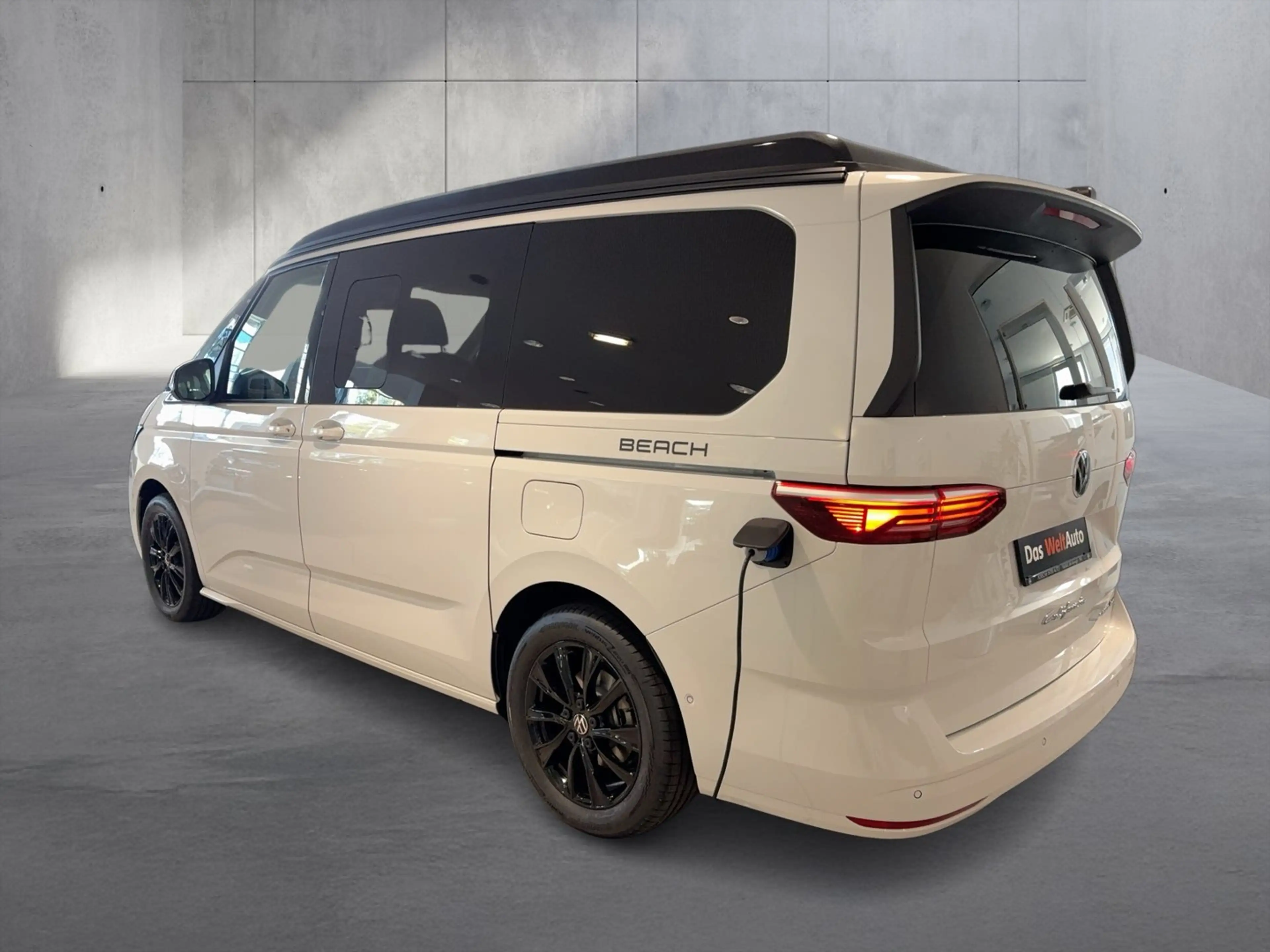 Volkswagen T7 California VW T7 California Beach eHybrid 180 kW 4M — photo 3